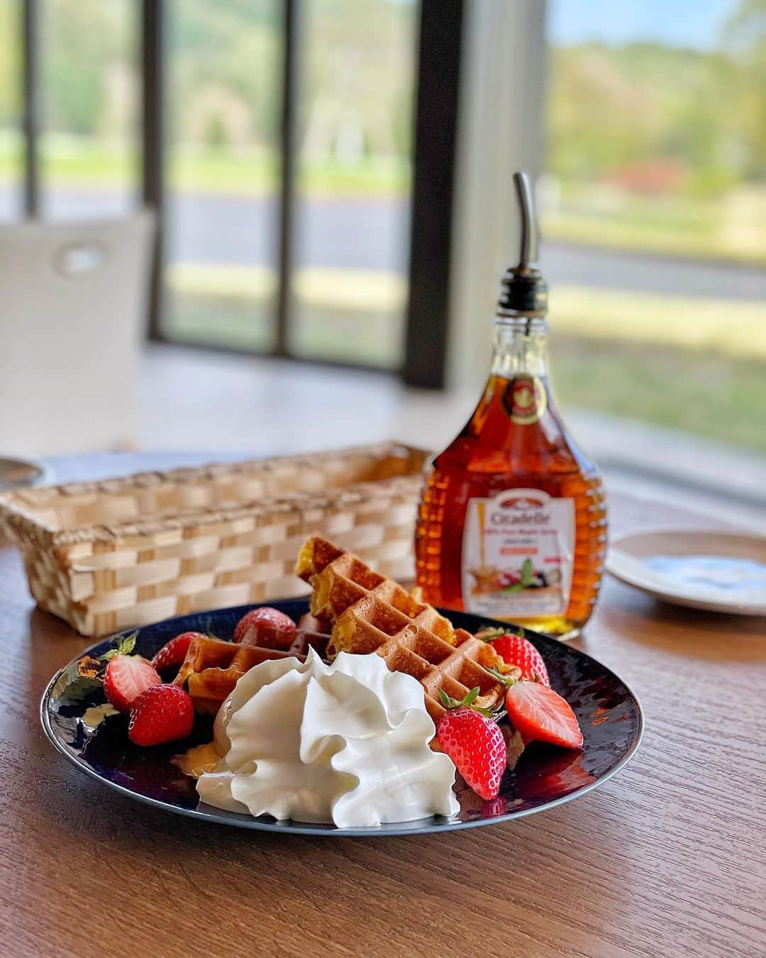 とくさきさんのインスタグラム写真 - (とくさきInstagram)「こんばんは⭐️ . 4月のレーサムでのコーデ⛳️❤️ @chucuchu_official のセットアップ😌 . そしてとにかく @the_raysum は何もかもがハイクオリティだった🥺❤️ . 天気が良かったこともあって一段とコースが綺麗に見えたよ✨💕 ご飯も美味しくて、ラウンド後のカフェでのゴーフルもめちゃくちゃ美味しかった🤤❤️ . 写真で少しでも雰囲気が伝わるといいな✨😌 . 今日も1日お疲れ様でした😍 .  #ゴルフ#ゴルフ女子#golf#golfgirl#golfswing#ゴルフスイング#sports#スポーツ#スポーツ女子#골프#골프여자#尔夫球#高尔夫#ゴルフウェア#golfwear#群馬#レーサム#theraysum」6月11日 19時55分 - tokusaki_golf