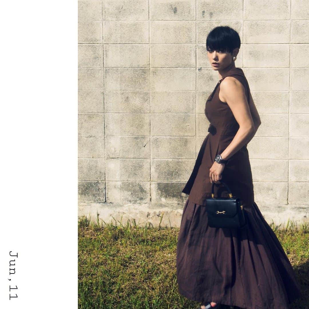金城優華さんのインスタグラム写真 - (金城優華Instagram)「久しぶりに スカート穿いた気がする  久しぶり過ぎて こそばゆい気持ちになります。  #沖繩⠀ #ママコーデ⠀ #me⠀ #fashion⠀ #outfit⠀ #like⠀ #coordinate⠀ #instadaily⠀」6月11日 19時58分 - yuuka_kinjo_