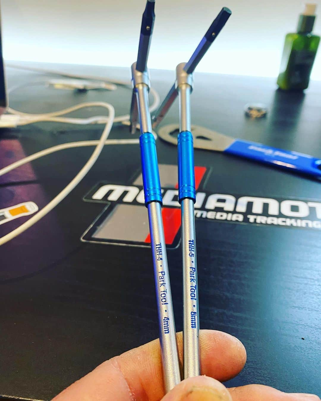 土井雪広のインスタグラム：「Welcome new Hex wrench 5mm &4mm❤️  #parktool #bikemaintenance」