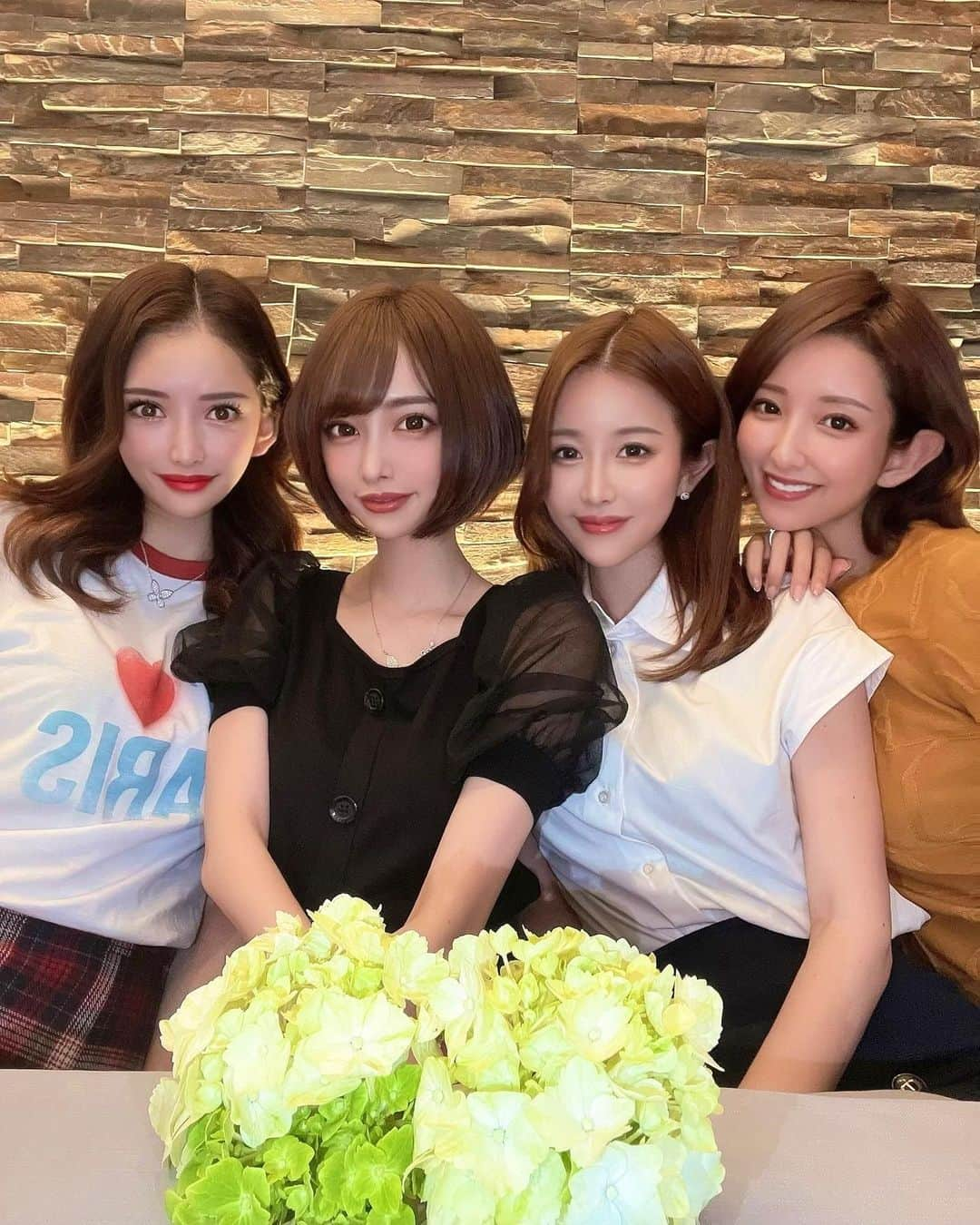 サキ吉さんのインスタグラム写真 - (サキ吉Instagram)「昨日の美女たちとのランチ会🥺💓 ． このメンバーで集まると ずーーーっと爆笑してる🤣💕 3人とも顔面最強なのに めちゃくちゃ面白くて🥺❤️ ． 月イチ集まれて嬉しい😍 また美味しいとこ行きましょー💓」6月11日 20時49分 - sakikichi1201