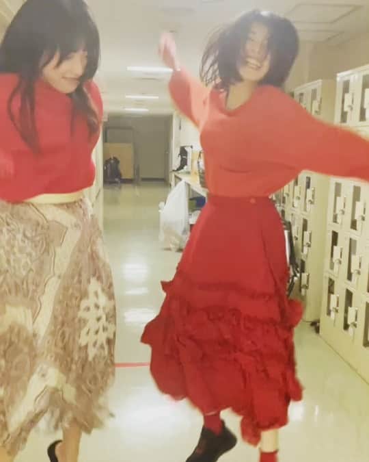 ほな・いこかのインスタグラム：「ライブ直後のアドレナリンのやり場。 movie @mari_crimson」