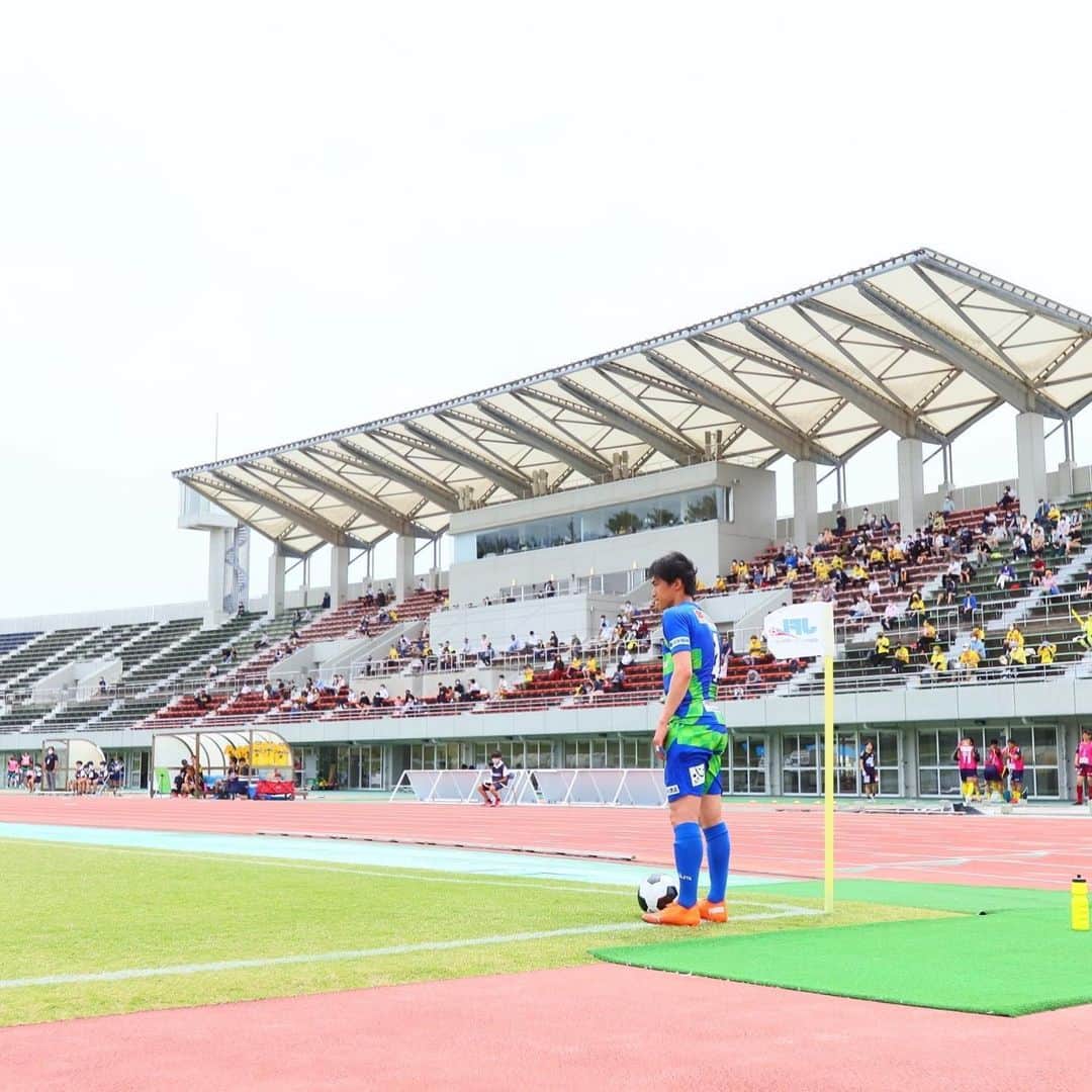 橋本晃司のインスタグラム：「久しぶりのスタメンでサッカー楽しかったです。まだまだここから上げていきますよー！  ユニフォーム似合ってますか？  頑張ります。  ＃橋本晃司 ＃鈴鹿ポイントゲッターズ ＃初の黄緑 ＃腕細い白いは気にしないで ＃頑張ります ＃現場からは以上です🙏」