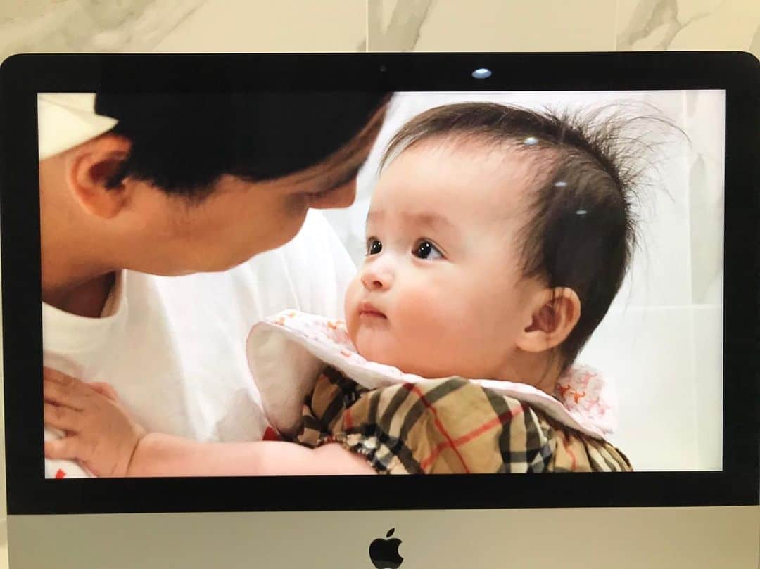 アレクサンダーのインスタグラム：「YouTubeの編集あと少しで 終わります❤️ 楽しみ❤️ #youtube #アレクのんちゃんねる」