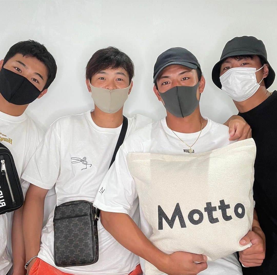 川瀬晃のインスタグラム：「脱毛、ホワイトニングするなら　@motto_fukuokaで😇」