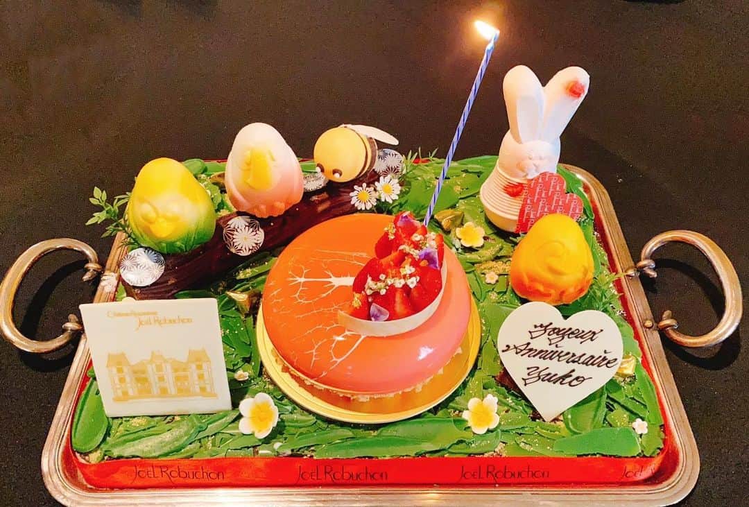 風花舞さんのインスタグラム写真 - (風花舞Instagram)「JOËL ROBUCHON　gastronomie.  Great birthday cake!  #ジョエルロブション  #ガストロノミー #恵比寿」6月7日 21時00分 - kazahanamai_official