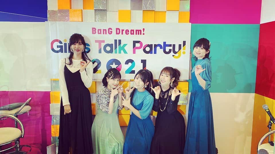 志崎樺音さんのインスタグラム写真 - (志崎樺音Instagram)「「BanG Dream! Girls Talk Party! 2021」 色違いのワンピース🌹  #バンドリ #roselia」6月7日 23時21分 - kshizaki_official