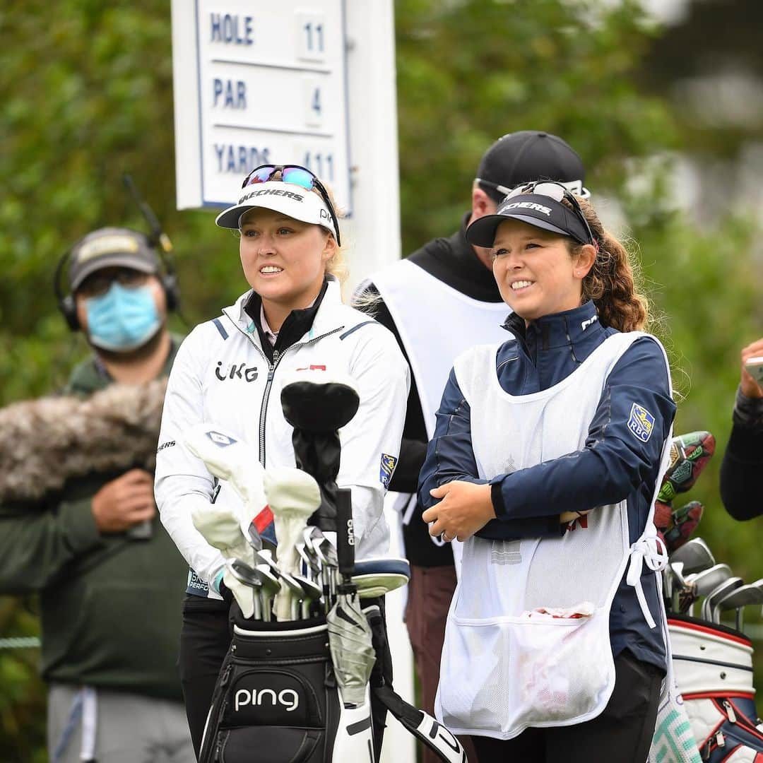 ブルック・ヘンダーソンさんのインスタグラム写真 - (ブルック・ヘンダーソンInstagram)「Happy to finish T-7!! 👊🏻 The @uswomensopen is a special one and @theolympicclub was a real test! #TopTen #MajorChampionship  Congrats to @yukasaso_official !」6月8日 4時14分 - brookehendersongolf