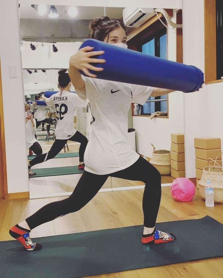 仮谷せいらのインスタグラム：「@wander_fitness_yoga にて バッチリトレーニングでした🔥🔥✨ 今回はお腹や太ももをメインに🐶  @ykymzk_1111  に楽しく鍛えてもらいました💖 ゆちいつもありがとう🥰🥰  そういえば、ボイトレで 肺活量を鍛えるトレーニングがあるんだけど いつも息が続かなくてくっそ〜😭 ってなってたのが、この間 息続く様になってた……！！！！！  ボイトレと合わせて、パーソナルの効果も 影響してるのかなと嬉しくなりました🥺✨✨  #パーソナルトレーニング  #nike」