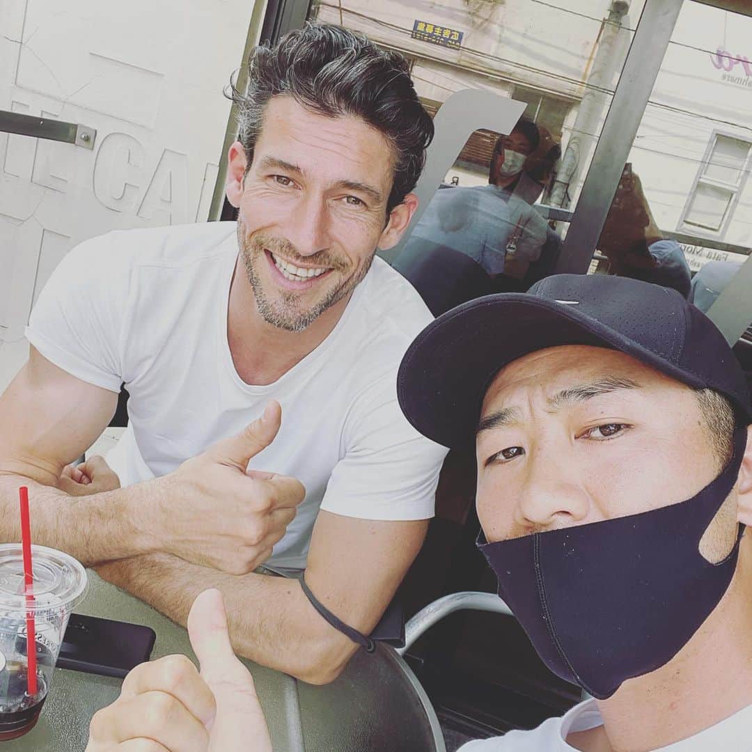 のインスタグラム：「My friend Alban rassier🤙  @alban_rassier  #西岡剛」