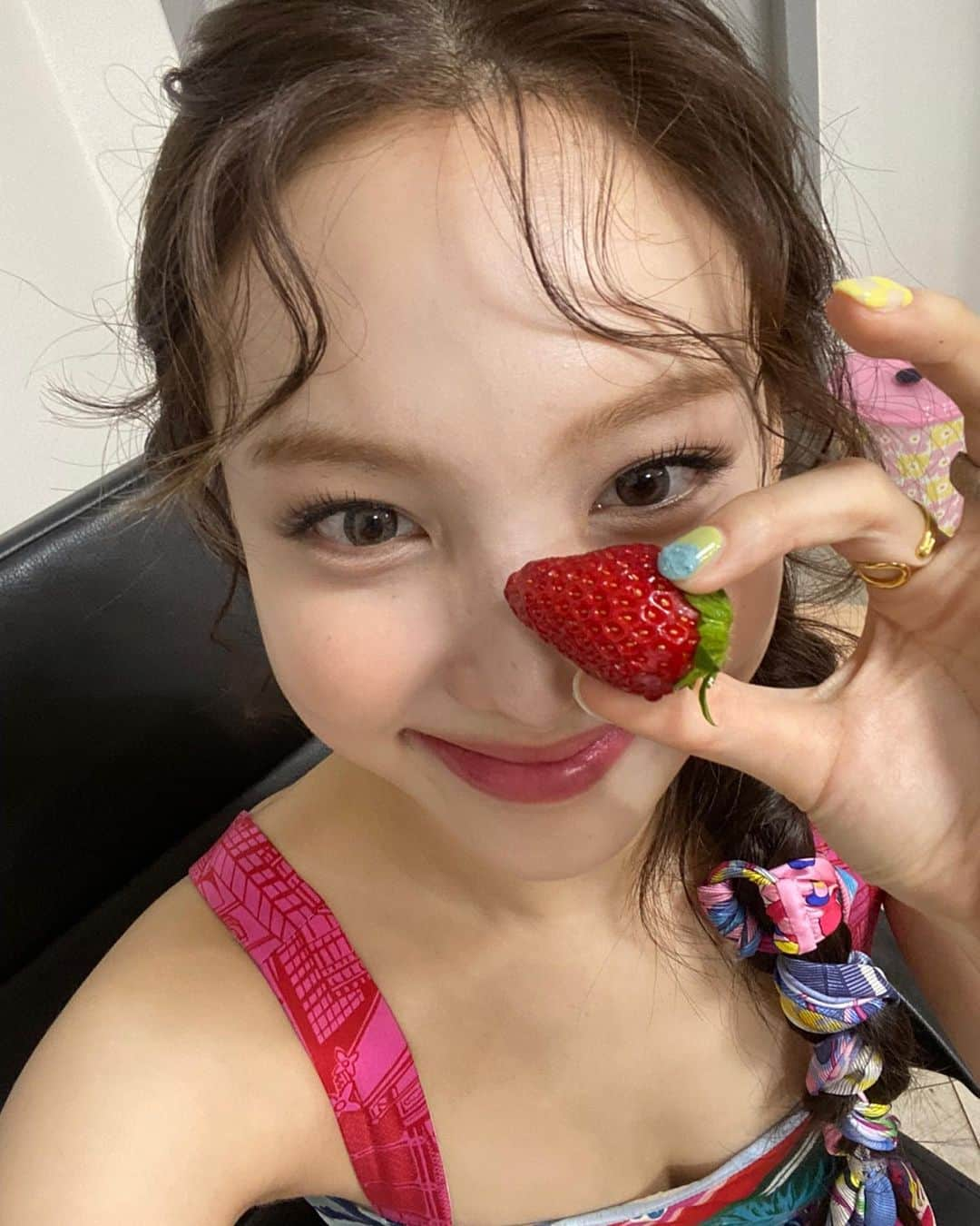 TWICEさんのインスタグラム写真 - (TWICEInstagram)「꼬불꼬불 🍒🍓🍎🍉」6月8日 18時32分 - twicetagram