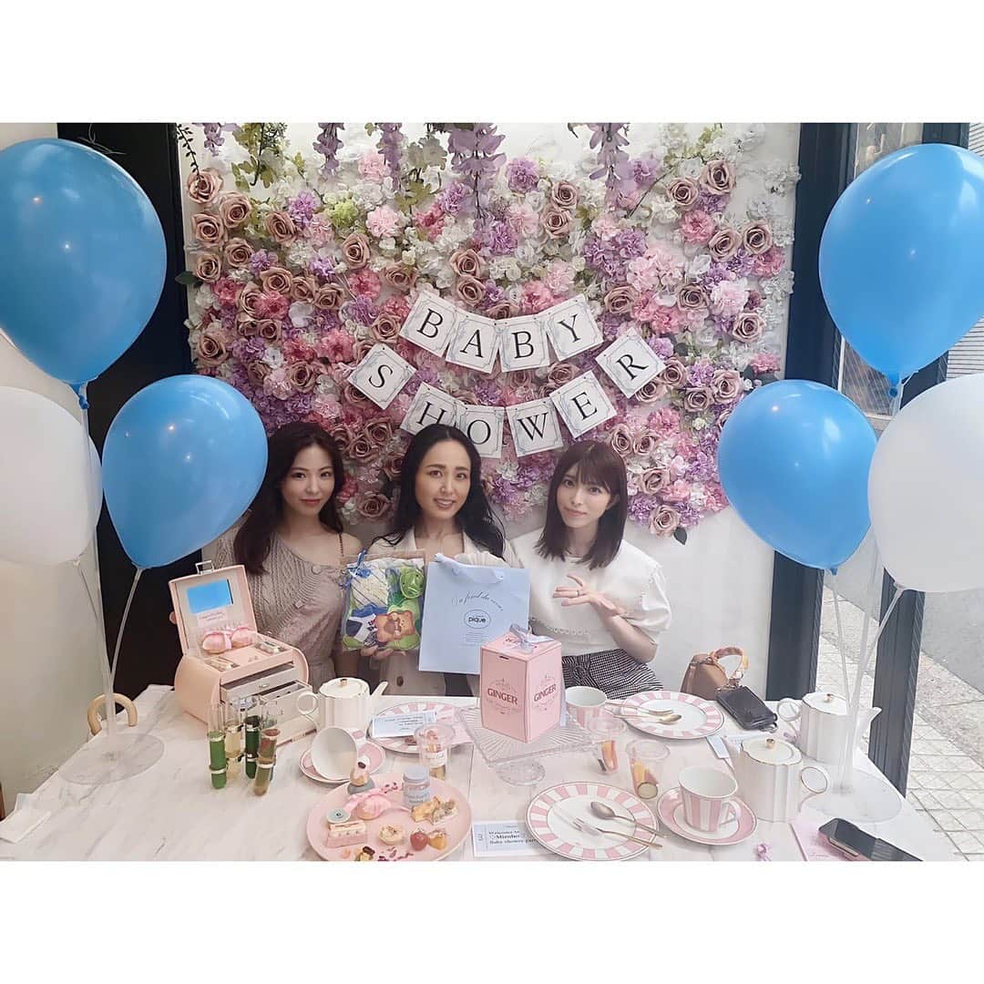 上原亜衣さんのインスタグラム写真 - (上原亜衣Instagram)「☕️🎀💐  #babyshower  #afternoontea」6月8日 19時08分 - ai_uehara_ex