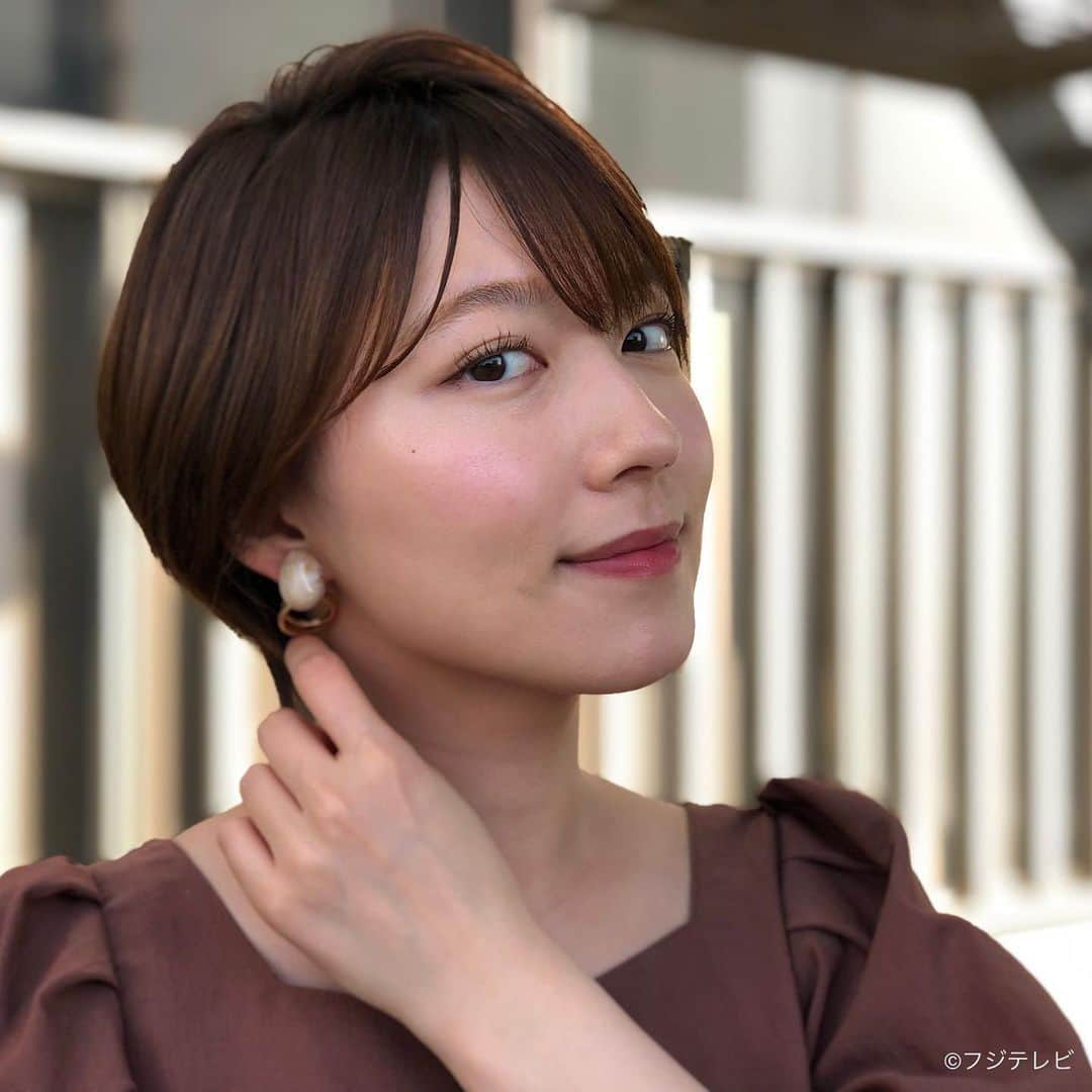 フジテレビ「めざましテレビ」さんのインスタグラム写真 - (フジテレビ「めざましテレビ」Instagram)「6月8日(火)  ファッション雑誌CanCamとコラボした お天気コーナー「きょう何着て行く？」 阿部華也子の毎日のコーデを紹介♪  【きょうのコーデ】 ブラウス→#INGNI ２６９５円  スカート→#INGNI ５３９０円  靴→#ゼアオンラインストア<インター ショシュール>  ２万７５００円 イヤリング→#AMERICANHOLIC １９００円   【コーデのポイント】 今季注目のマーブルプリントは上品見えする 優しい色合いが取り入れやすくておすすめ🙌 さらに柄とトップスの色をリンクさせると まとまりが生まれておしゃれ上級者な装いが叶います🙆🏻‍♀️ 久々の外出など気合を入れたい日にぴったり👏✨  #めざましテレビ #きょう何着て行く？ #阿部華也子 #今日のコーデ#コーデ#CanCam #今日のファッション#ootd #きょう何着て行く？は月〜金朝6時22分ごろ放送📺 #スタイリストたなべさおり」6月8日 19時09分 - mezamashi.tv