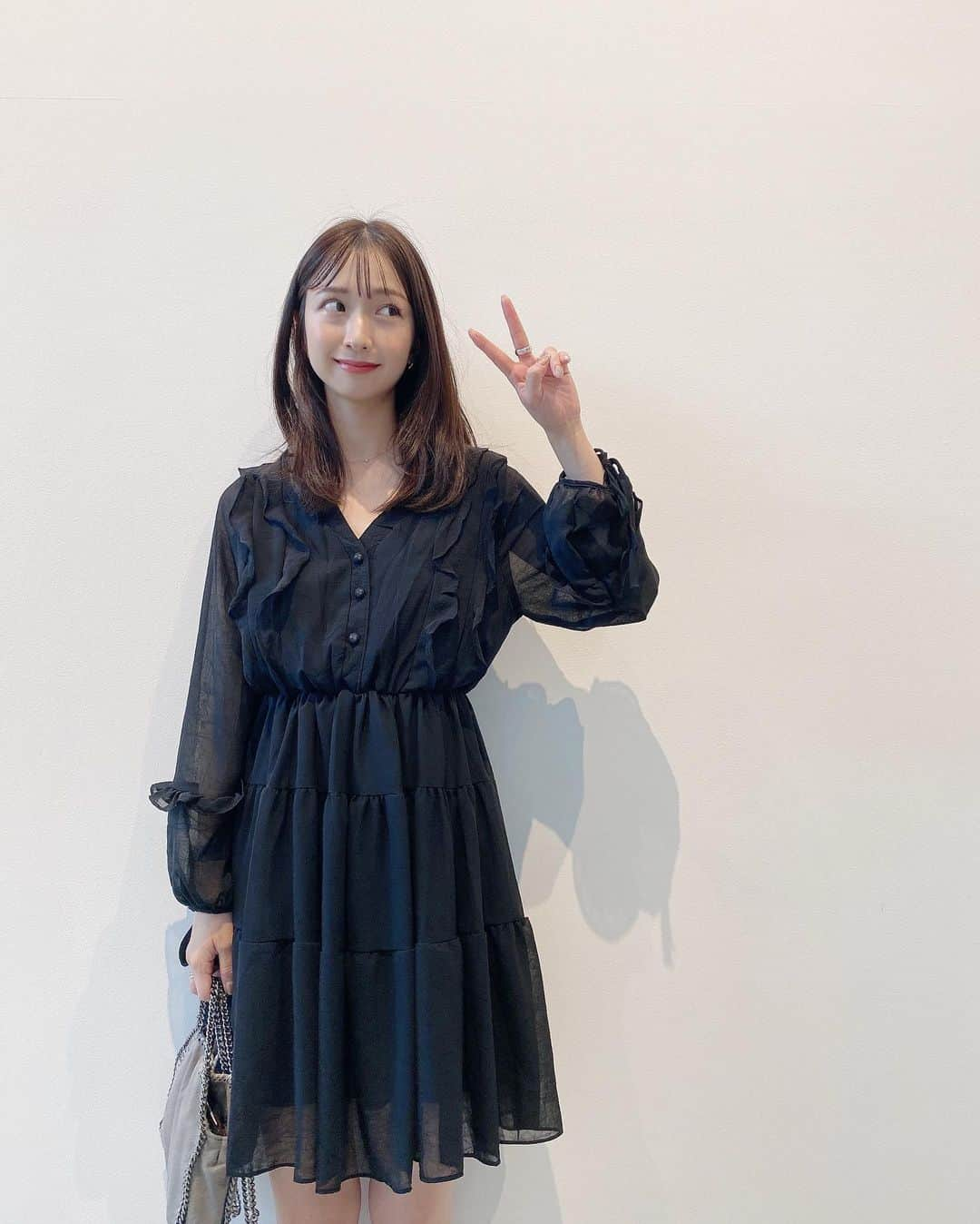 田原可南子さんのインスタグラム写真 - (田原可南子Instagram)「私服🐈‍⬛🖤﻿ ﻿ ONE PIECE @lilyboutique_official  Bag @stellamccartney  ﻿ #かな服」6月8日 22時44分 - kanakotahara