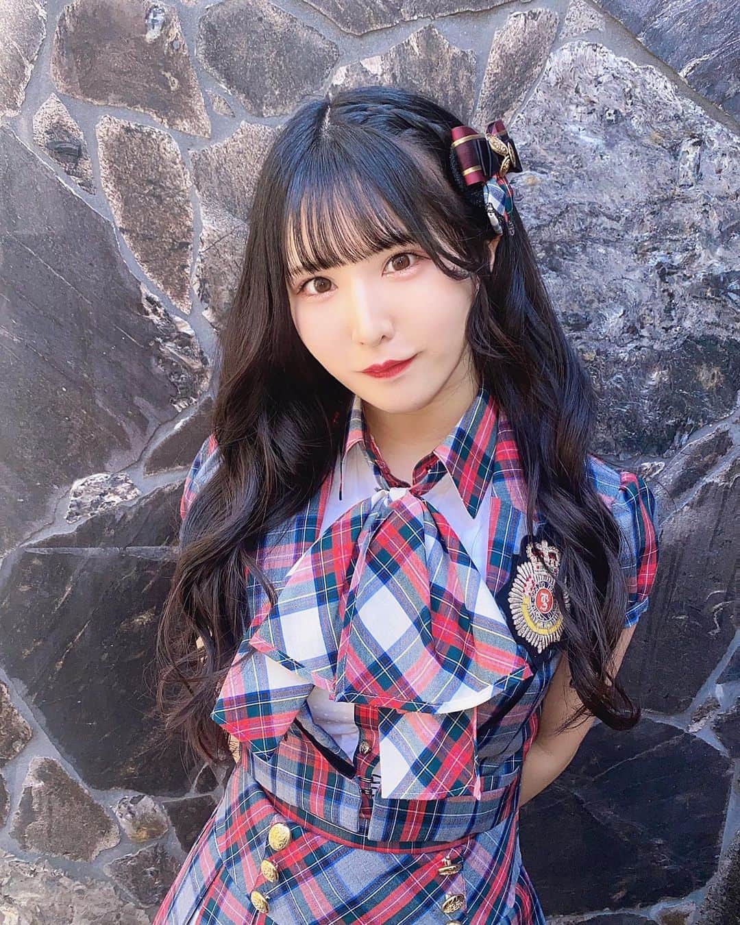永野恵のインスタグラム：「❤︎ . . テレビ朝日さん 『大人の国のアリス』の時🤍 . . 見つけてくれたかなぁー . #akb48 #akb衣装 #ヘアアレンジ #ヘアメイク #ロングヘア #アイドル #アイドル衣装 #オフショット」