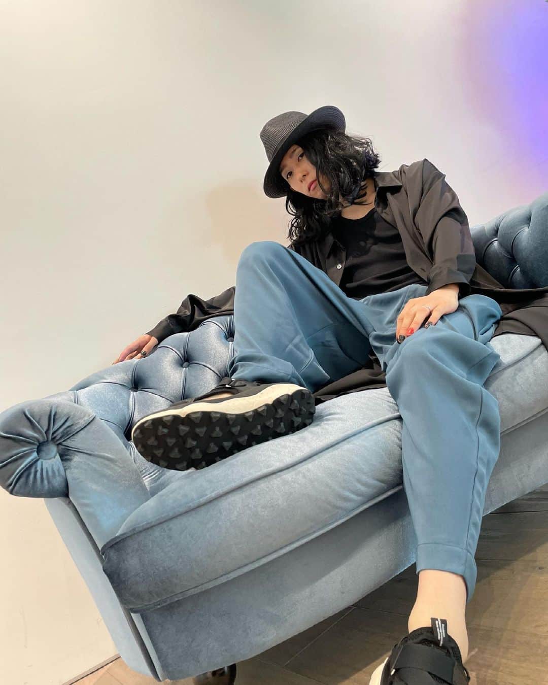 まえっさんのインスタグラム：「変身くっそ楽しかった✌️  #ロングの髪の毛初でした #オーシャン東京原宿は化け物揃い #動画ではセフィロスまえすも見れます #みっき〜ロケマサ相馬さんありがとう #カメラマンは捧さん」