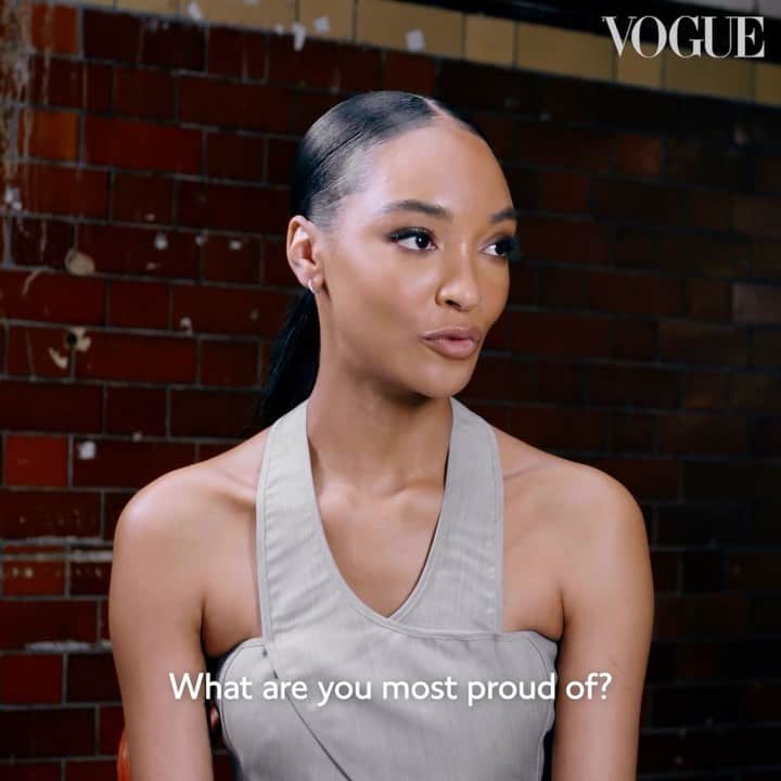 ジョーダン・ダンのインスタグラム：「For @BritishVogue's July issue, I sat down for some friendly verbal sparring with the champ @AnthonyJoshua  to discuss being mentally fit, male vulnerability and being a force for the next generation. Watch  the full film at the link in my bio 🖤」