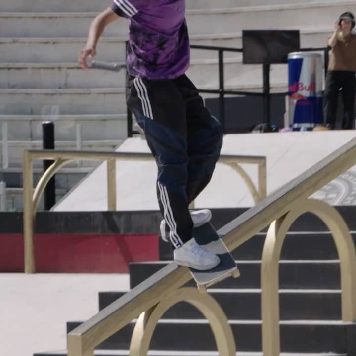 のインスタグラム：「THIS MOMENT WAS EVERYTHING 💜🤍——- Semi Finals ——-🍿🍿 *Hardflip First Try , Finish Strong w/ Front Feeble  🎥: @usaskateboarding  📲: @_meaganguy」