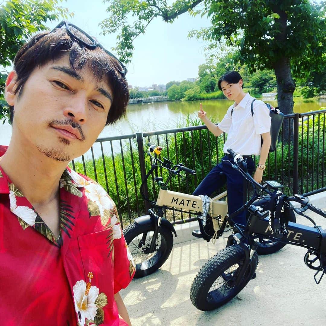 窪塚洋介のインスタグラム：「三者面談行って来た👩🏻‍🏫  自分が褒められるより、子どもが褒められる方が嬉しいんだなあ。」