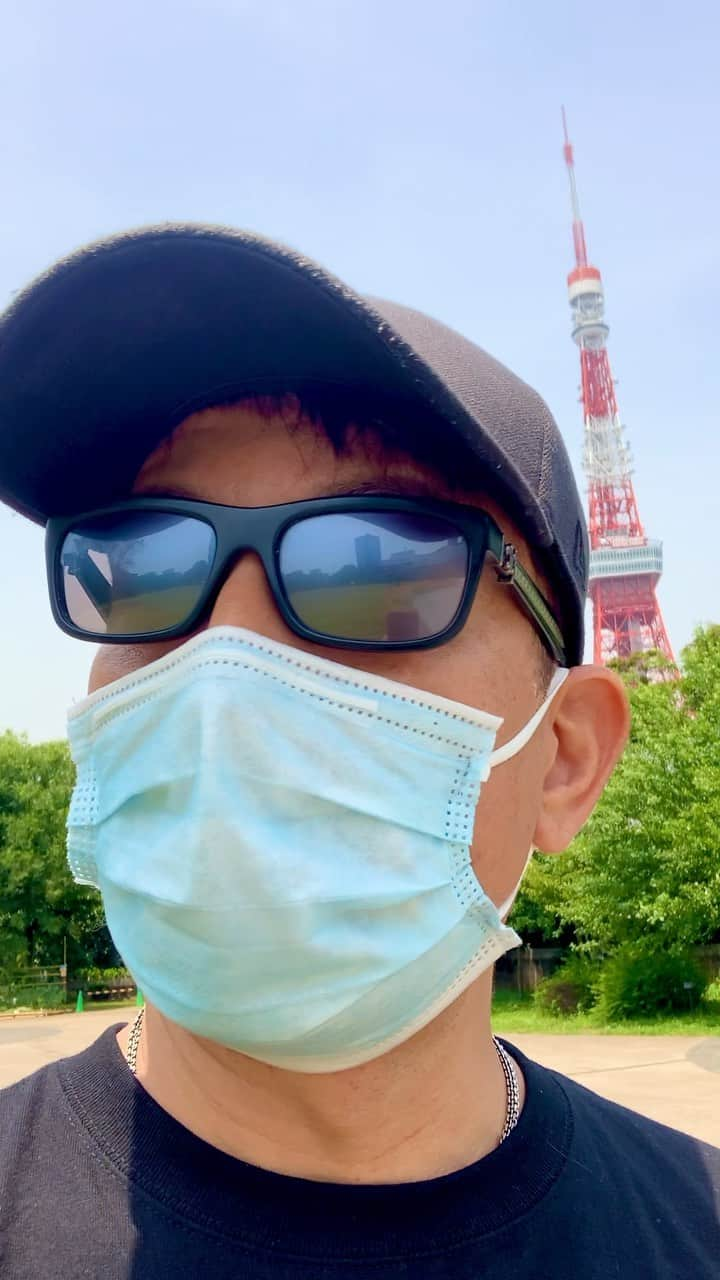 セロのインスタグラム：「As the Tokyo Olympics approach in a month from now… Just over 10% of Japan’s population have been vaccinated against covid and we are still in a state of an emergency in Tokyo!  I’m making my journey back to the states to get my vaccination for a few weeks.」