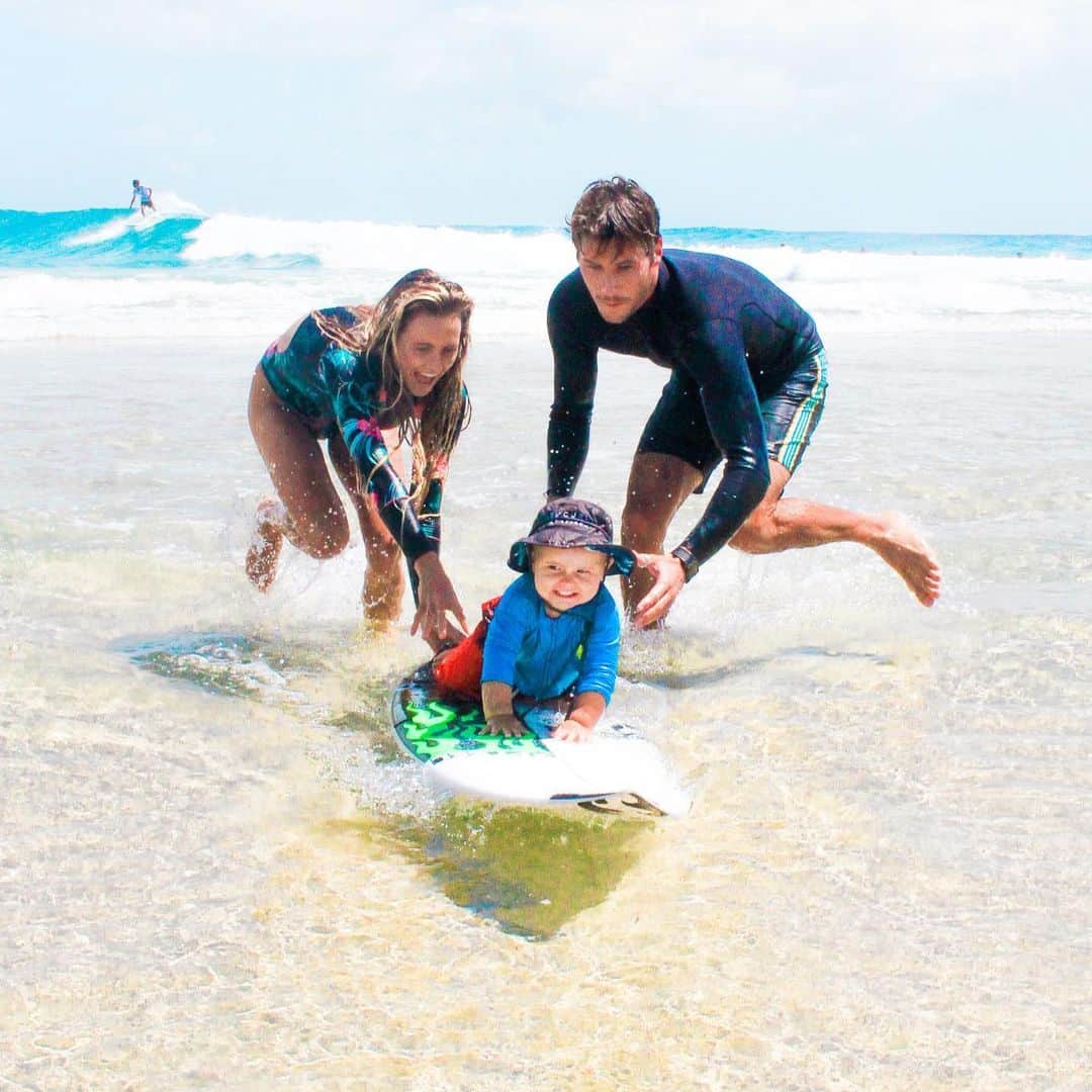 アラナ・ブランチャードのインスタグラム：「World ocean day. The ocean is my home💙 so many little things we can do as humans everyday to help the ocean because we need it to survive. I highly recommend watching @seaspiracy if you haven’t already watched it.」