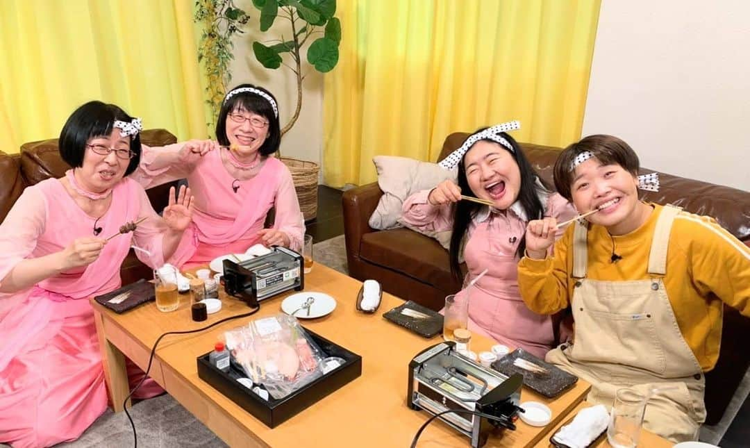 日本テレビ「ヒルナンデス！」さんのインスタグラム写真 - (日本テレビ「ヒルナンデス！」Instagram)「このあとの水曜ヒルナンデス！は🎀ミールキット女子会🎀  🍴高級店の味を自宅で手軽に楽しめるミールキットをご紹介🍔  #ヒルナンデス #ミールキット女子会 #阿佐ヶ谷姉妹 #渡辺江里子 #木村美穂 #ガンバレルーヤ #よしこ #まひる」6月9日 10時10分 - hirunandesu_ntv_official