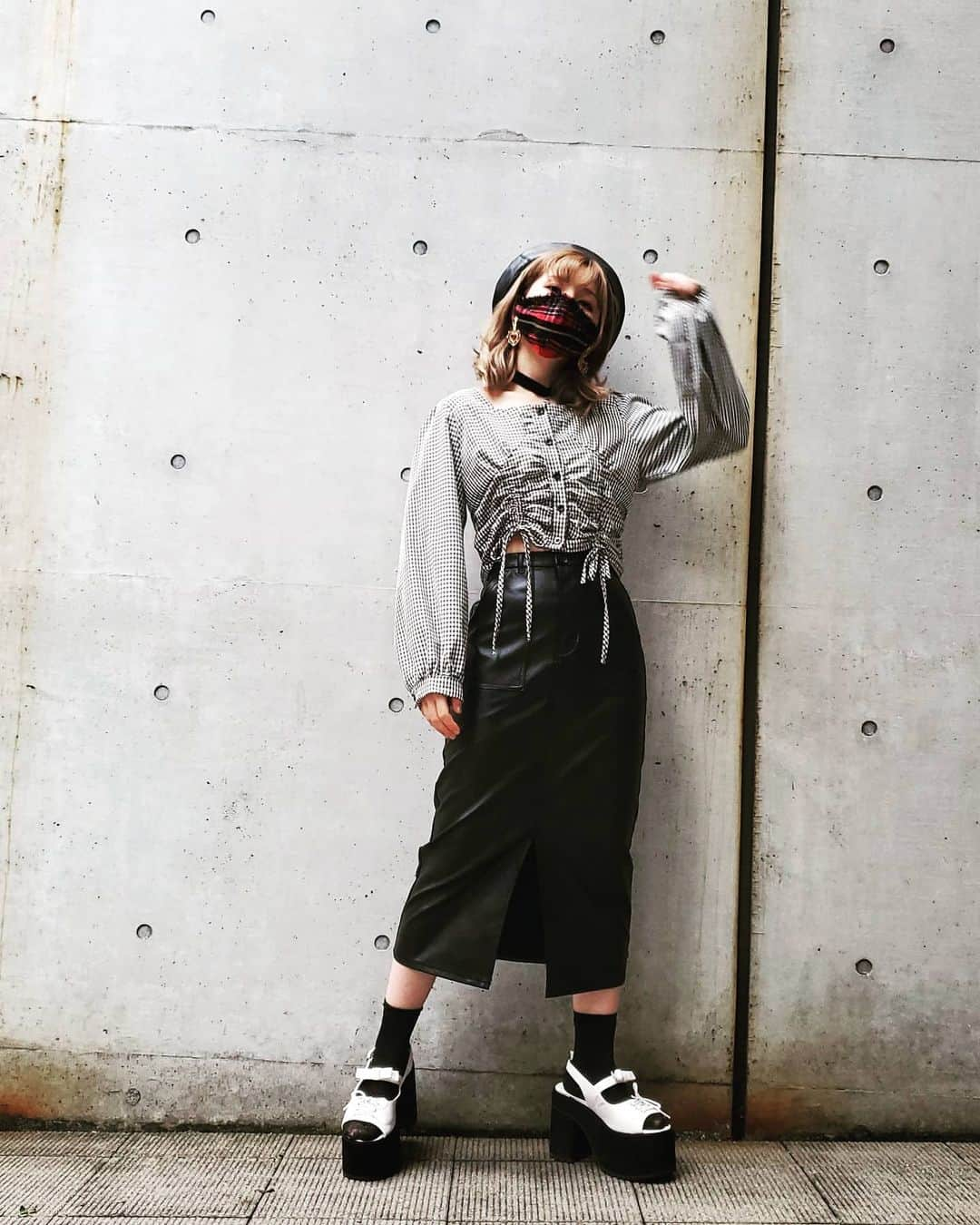 Machicoさんのインスタグラム写真 - (MachicoInstagram)「この前の私服👀  : ギンガムチェックウエストシャーリングリボントップス フロントスリットレザースカート  @grl_official  : 靴 @ankrouge_official   #Machico #私服 #プチプラコーデ  #低身長コーデ  #152cm」6月9日 10時21分 - machico_3s25