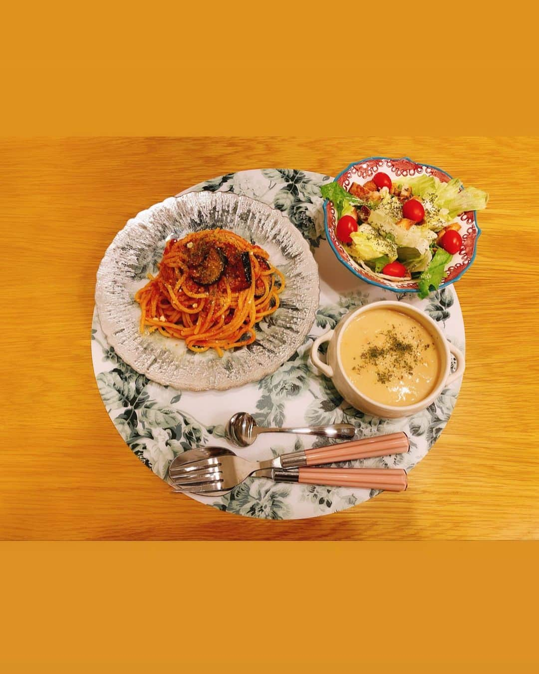 間宮梨花さんのインスタグラム写真 - (間宮梨花Instagram)「#りかちゅう飯 #旦那ご飯 #夜ご飯 #お家ご飯 #アラビアータ #献立 #洋食」6月9日 10時46分 - rika_aizawa0329