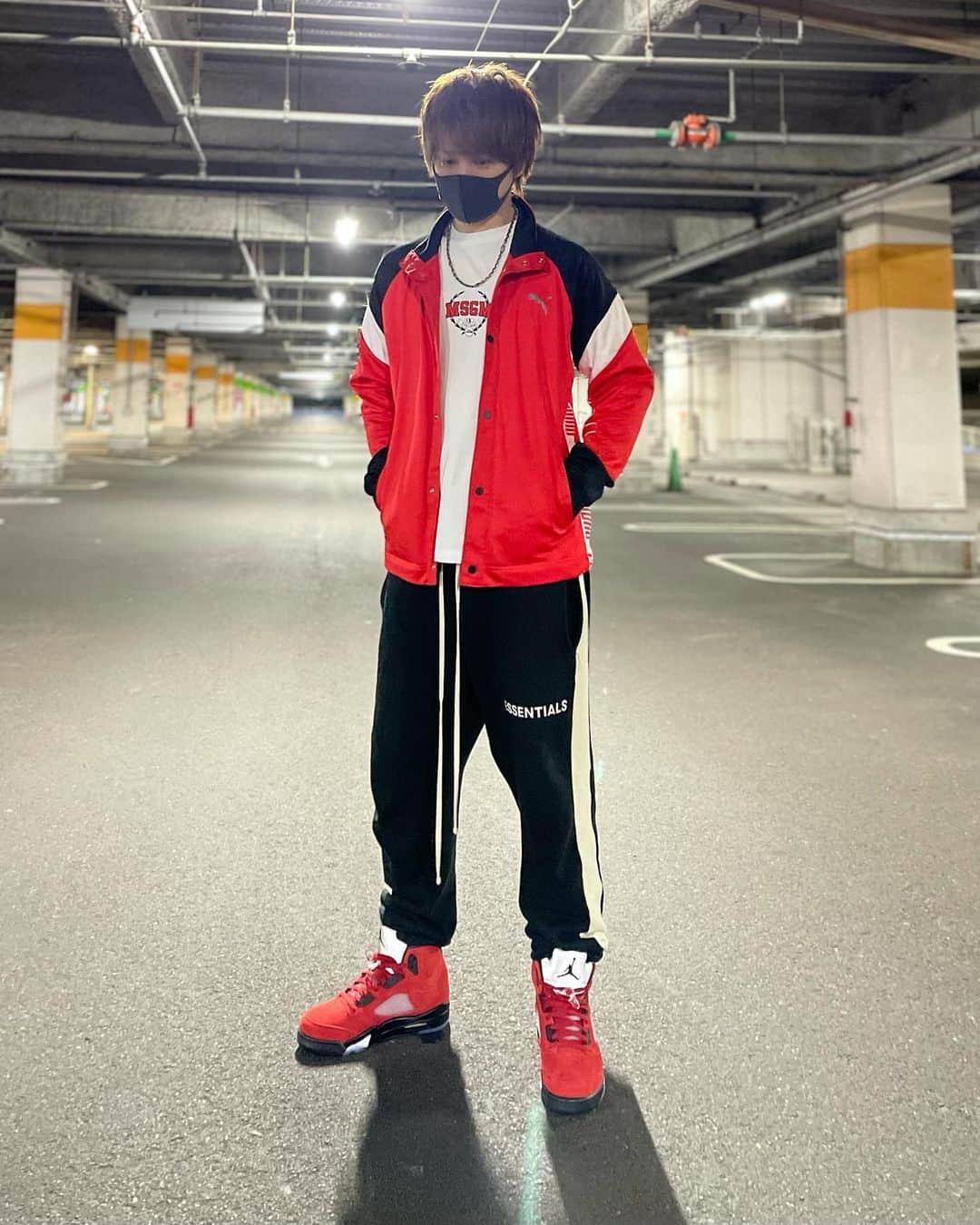 松村淳平のインスタグラム：「▼outer≫PUMA ▼T-shirt≫MSGM ▼pants≫ESSENTIALS ▼sneakers≫NIKE AIR JORDAN  ほな  #mitasneakers #ms_ddc_20210611」