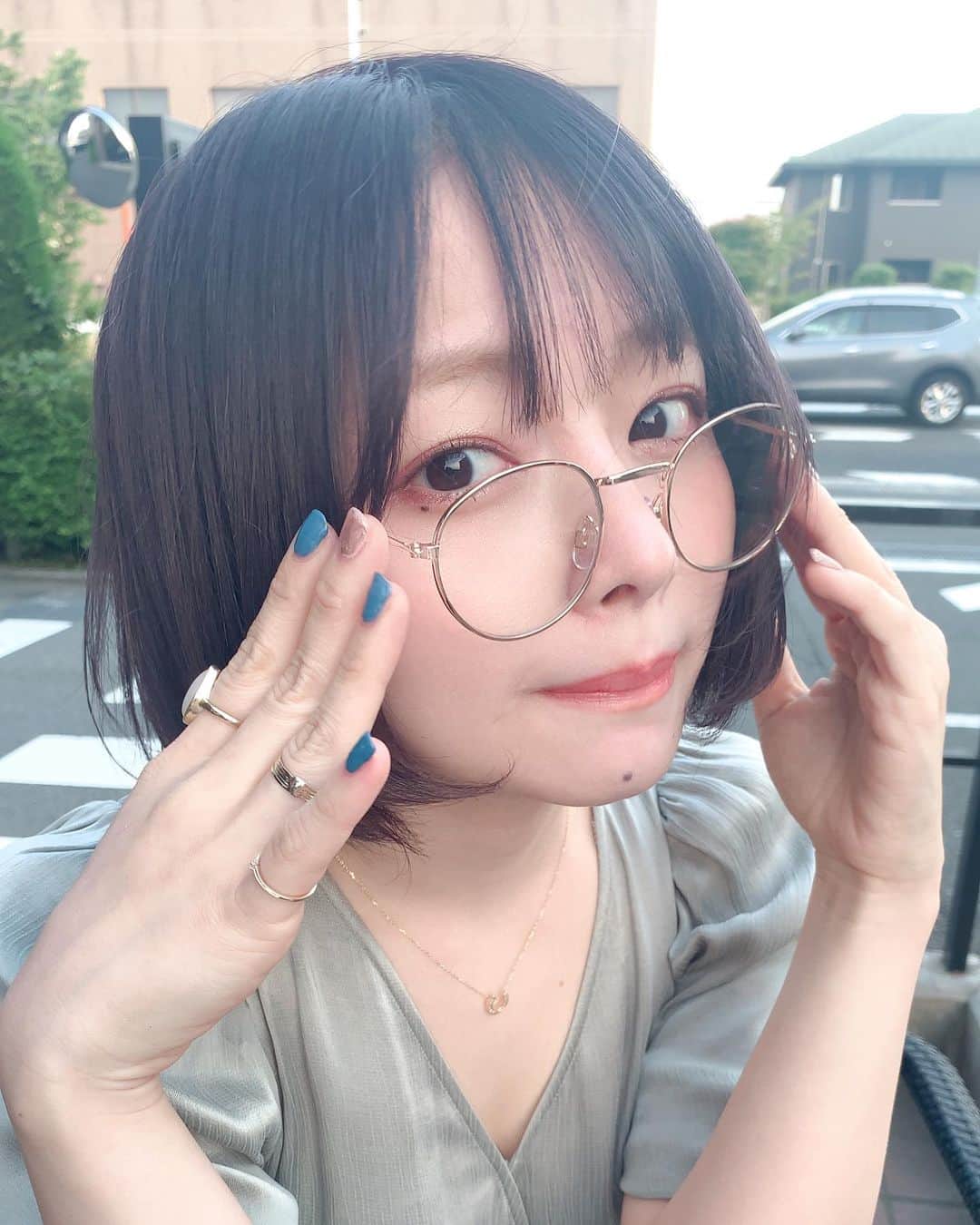 上田操さんのインスタグラム写真 - (上田操Instagram)「メガネいかがですか？  . . . . .  #glasses #glassesgirl  #眼鏡」6月9日 13時34分 - mso_k_0423