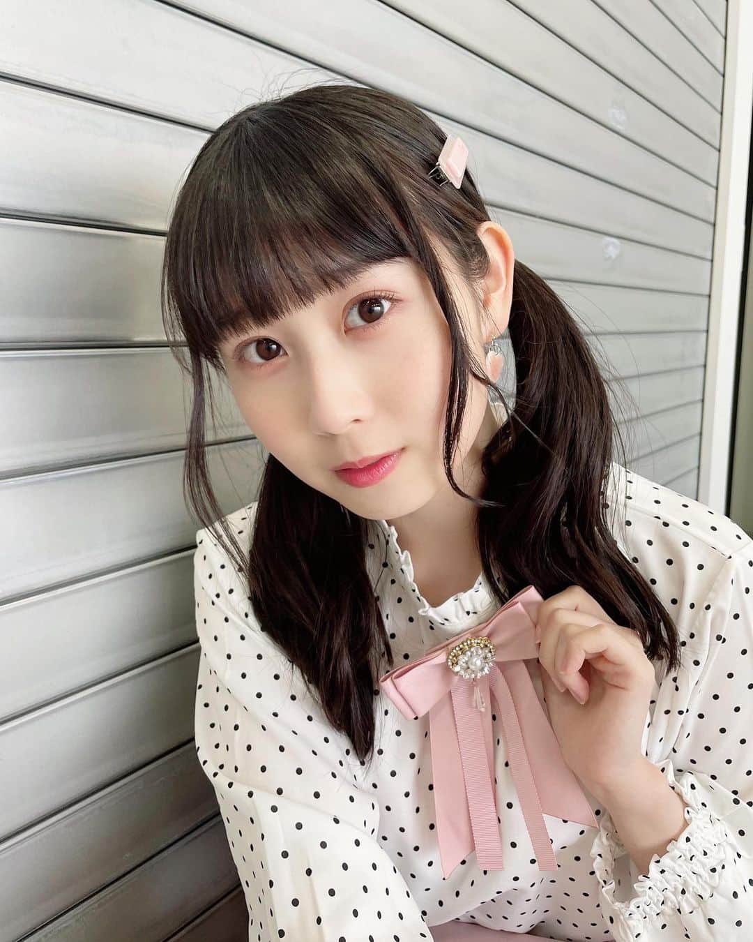 のインスタグラム：「🎀🤍🤍﻿ ﻿ ﻿ たまには可愛い服。💞﻿ ﻿ #idol﻿ #ske48」
