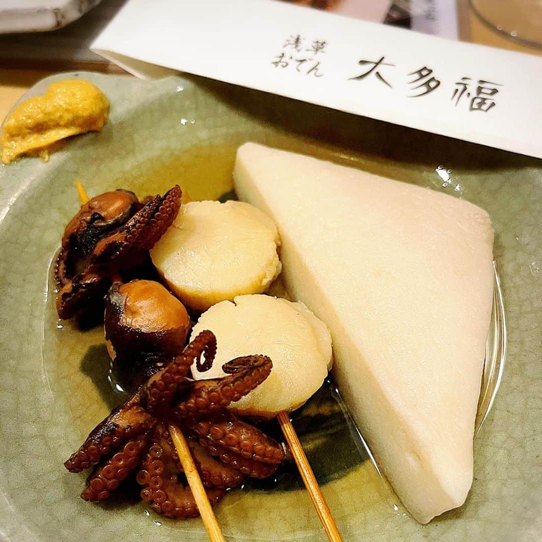 宮崎宣子さんのインスタグラム写真 - (宮崎宣子Instagram)「夜ご飯へ、浅草へ❣️ 初めて来ましたお多福さん🍢🍢🍢 トマトジュース🍅が、真っ白なのに驚き トイレ🚽におでん🍢があるのに驚き、 しまいには、電話までレトロで、 お土産が、壺に🏺入ってました🤣  美味しかったし、 楽しかったし、 驚きの連続でした🤗  #お多福 #浅草 #おでん #レトロ」6月10日 0時22分 - miyazaki_nobuko