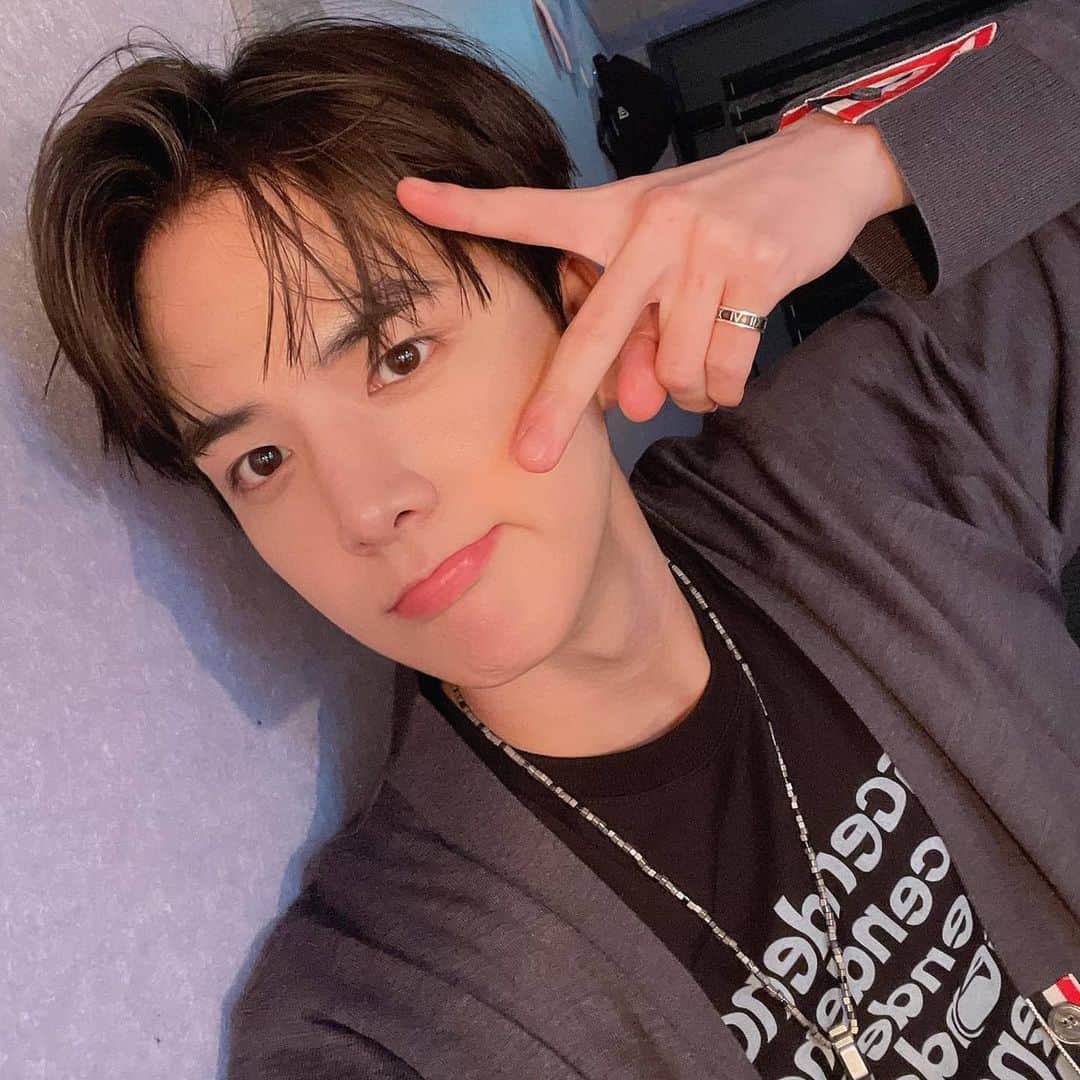 ヨンフンのインスタグラム：「universe ❤️ #THEBOYZ #더보이즈 #YOUNGHOON #영훈」