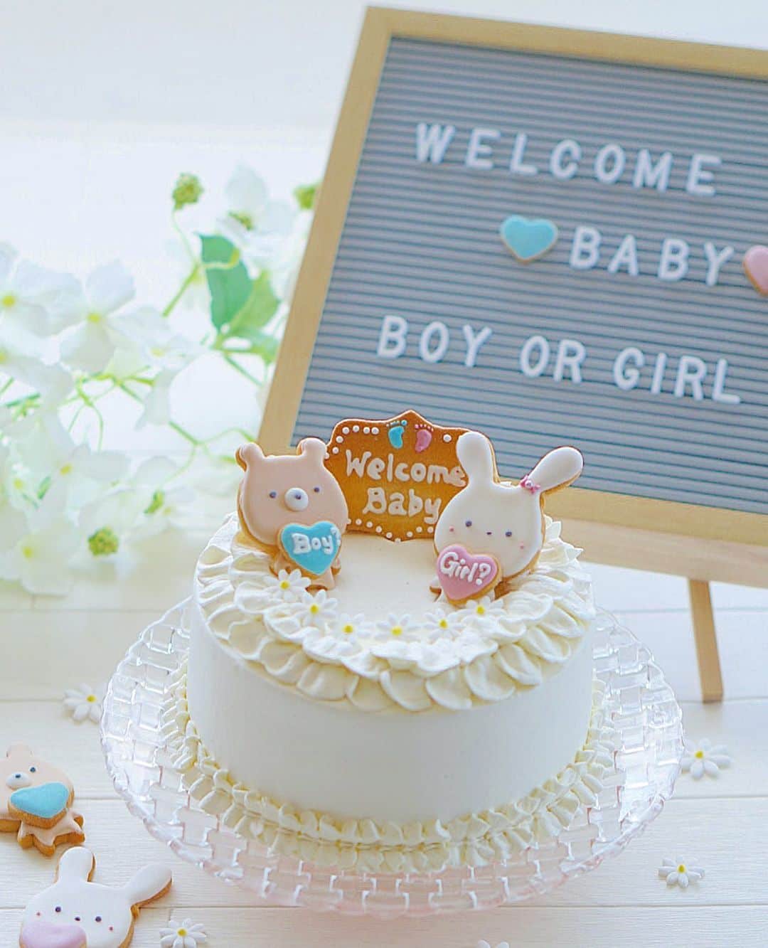 Puruberryさんのインスタグラム写真 Puruberryinstagram ジェンダーリビールケーキ 21 6 9 赤ちゃんの性別を 発表するケーキなのだとか 娘に頼まれて作りました カットして中が水色だったら男の子 ピンク色だったら女の子 作るのすごく楽しかった