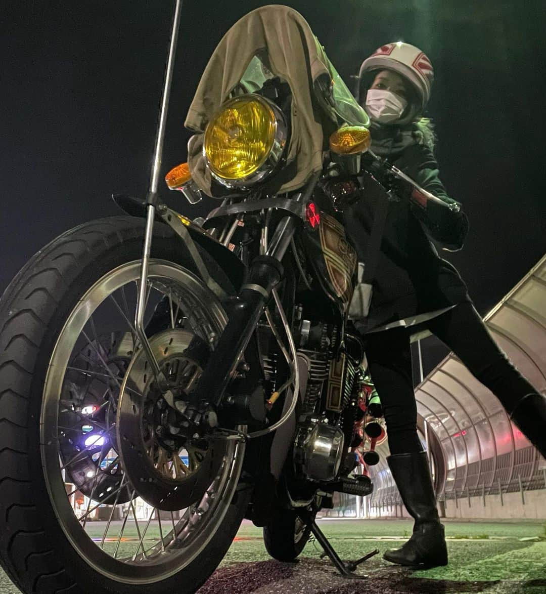 REINAさんのインスタグラム写真 - (REINAInstagram)「久々のGSさん 少し前のナイツー🌙 . この日ひたすら楽しかったなー🏍🤍 . . . . #gs400 #ナイツー #ツーリング日和 #湘南  #ツーリング #ツーリング女子 #バイク女子 #バイクのある風景 #旧車 #旧車會 #旧車女子 #愛車 #愛車のある風景」6月9日 20時25分 - reina_partyon