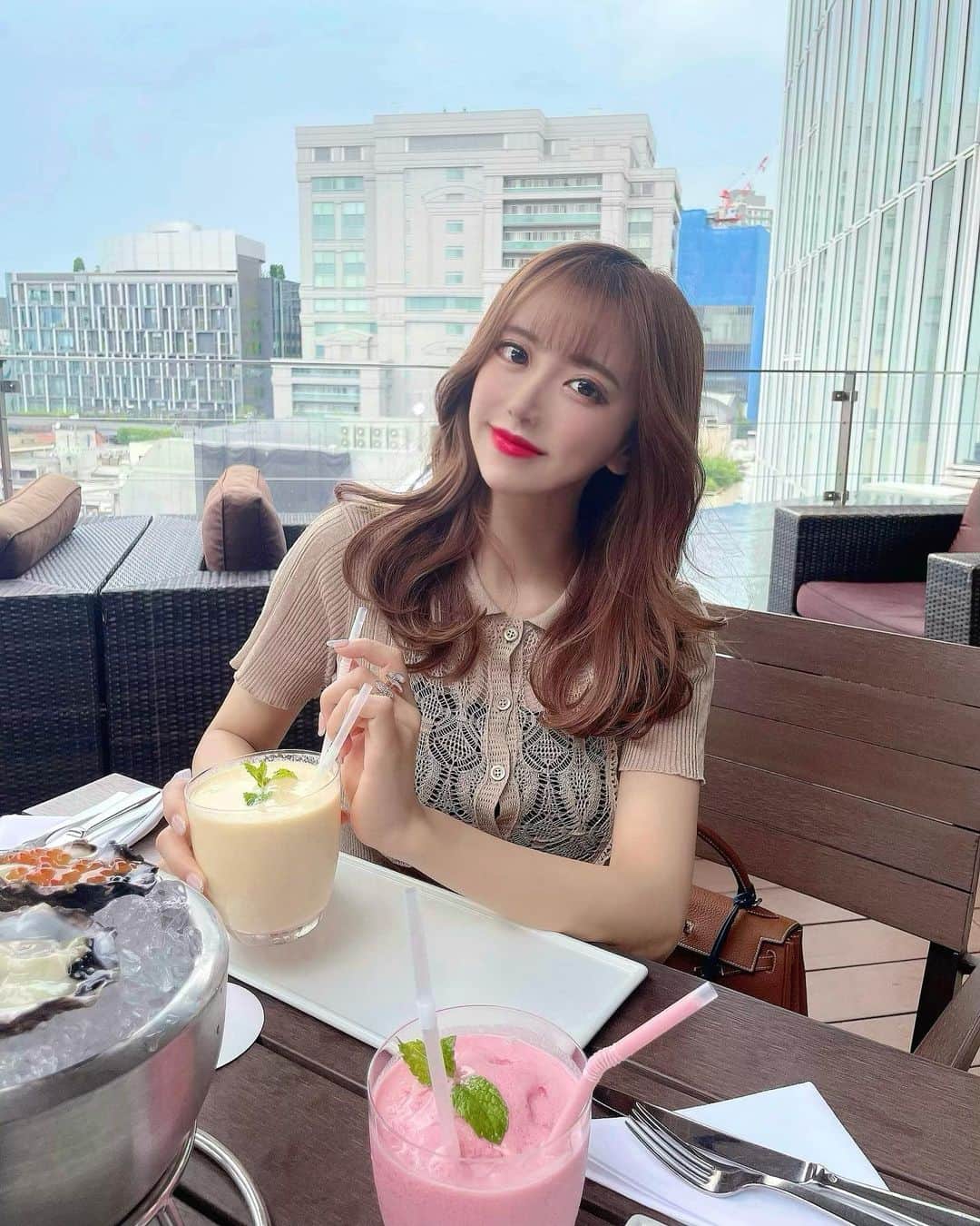 伴かなみのグルメインスタ