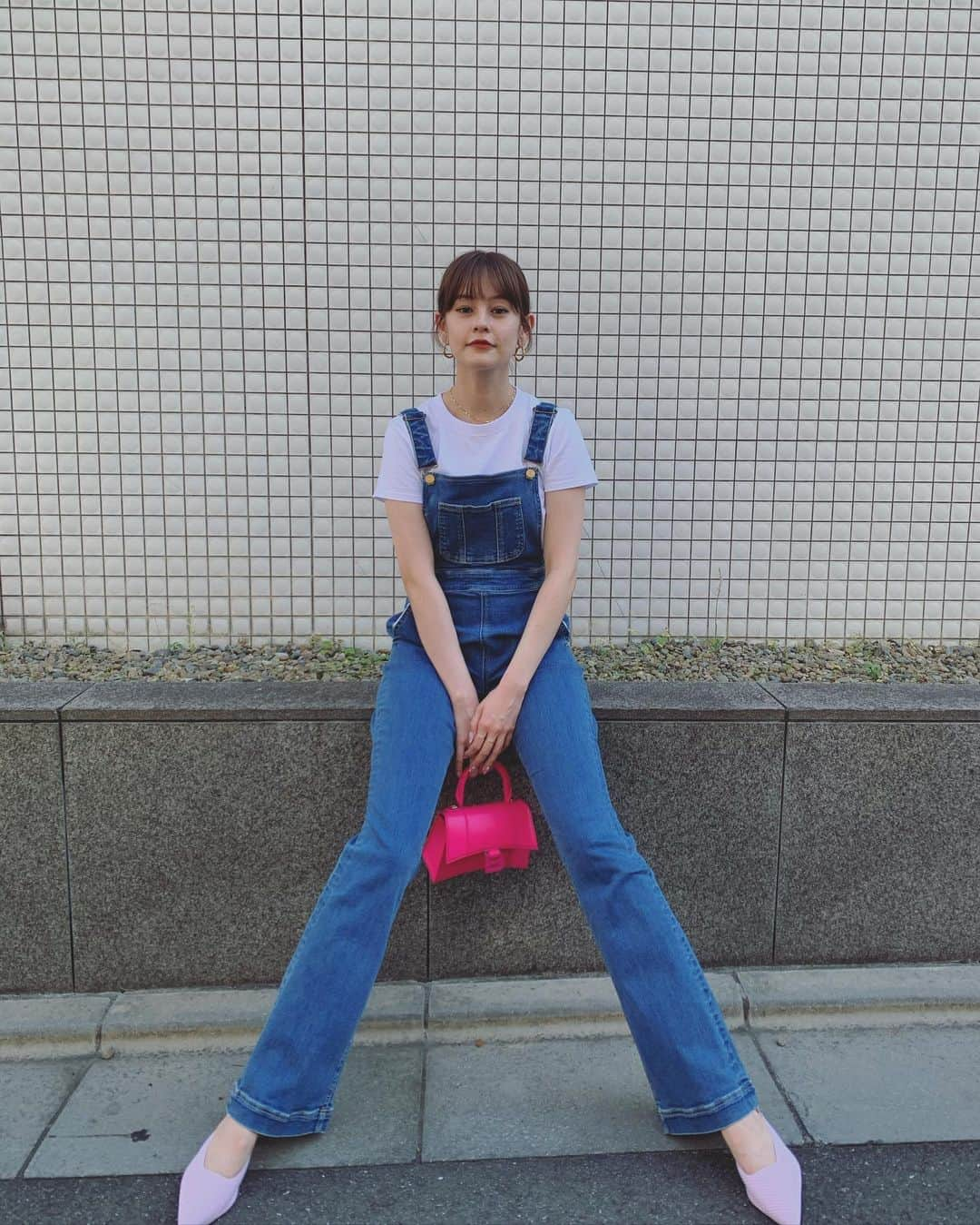 emmaさんのインスタグラム写真 - (emmaInstagram)「🎀  tops : e/s @sly_official × @okss2121  bottoms : e/s @sly_official × @okss2121  bag : @balenciaga  shoes : e/s @sly_official × @okss2121  愛を持って作ったお洋服たち❤︎ お気に入りすぎて毎日着ちゃう。💋」6月9日 21時27分 - okss2121