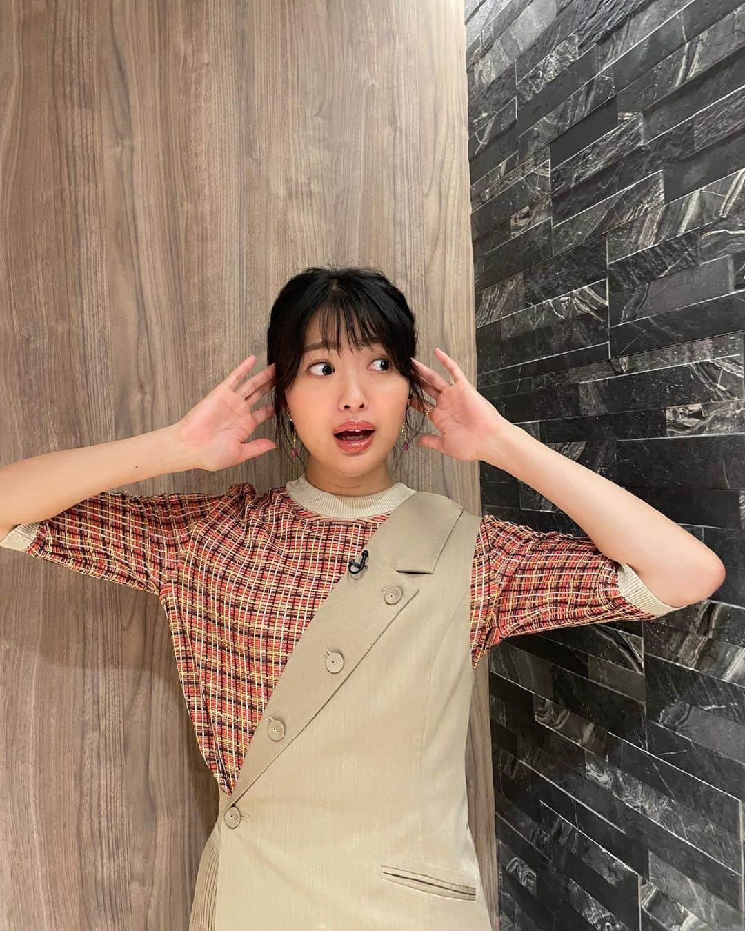 北原里英さんのインスタグラム写真 - (北原里英Instagram)「👻 今日の出演情報📺 dTV、ひかりTV 『鬼怖』  #11  23:30〜24:00  衣装はこちら👗👠💍 トップス @wrapinknot_official ワンピース @ladymade_official アクセサリー @_melee_jewelry 靴 @enchanted.jp . 三四郎さんと久しぶりに会えて、 しかもさしきた合戦のことを覚えててくださって、めちゃくちゃ嬉しかったです😭✨ . yTV『浜ちゃんが！』 ※関西地域 24:54〜25:24 関東の皆さまは少々お待ちください！ . . . 余談ですが わたしは毎日充実した日々を送っているよ〜◎ 幸せです！！🌹」6月9日 21時19分 - rie_kitahara_3