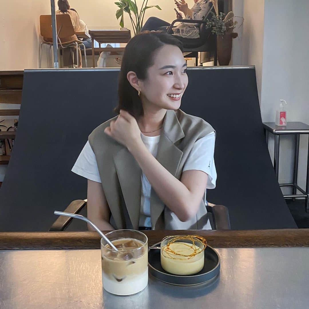 相原百花のインスタグラム：「📍TONER TOKYO  プリンとキャラメルラテ❤︎ 早く食べたくてにやにや止まらん感🤤  おしゃれなカフェ行っても ふつーに撮る前に食べちゃう☕️  #tonertokyo」