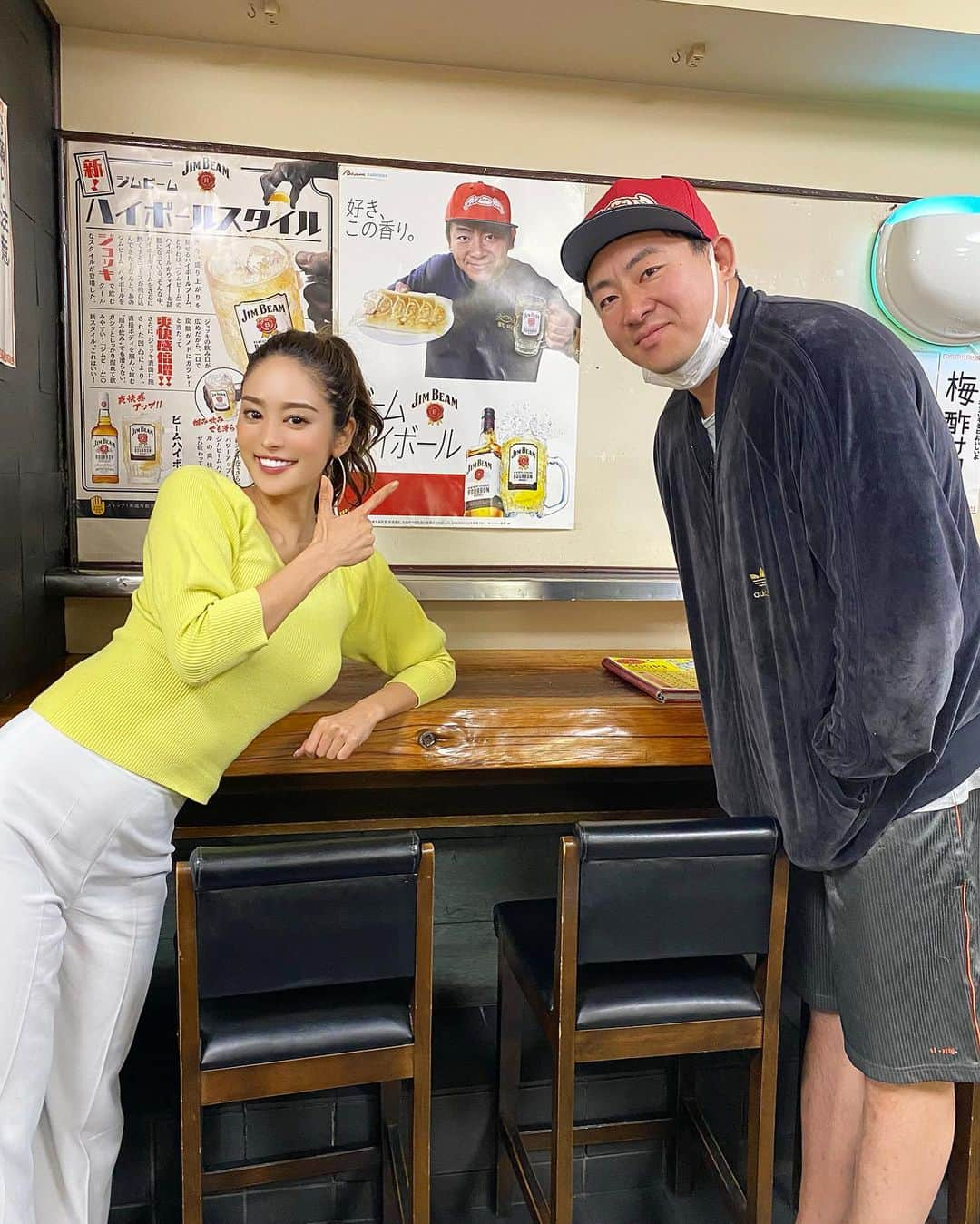 大柳麻友さんのインスタグラム写真 - (大柳麻友Instagram)「﻿ 大好きなホアンヨンの餃子﻿ 久々に食べに行きたい〜🥺﻿ ﻿ ここは何食べても美味しいから﻿ 大好きなお店❤️﻿ 2枚目は山ちゃん✌︎﻿ ﻿ ﻿ #歓迎 #instafood #yummy」6月9日 21時54分 - mayu_oyanagi