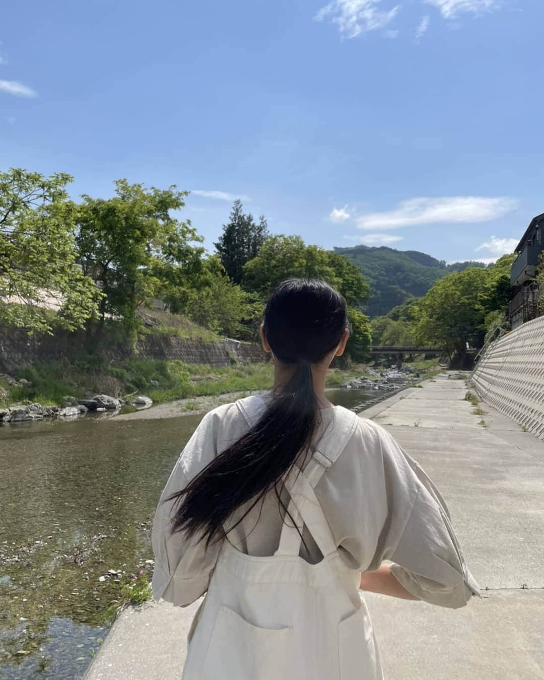 小寺結花さんのインスタグラム写真 - (小寺結花Instagram)「・ こんばんは🌙*ﾟ  少し前に撮影の時に青木花ちゃんが撮ってくれた📸♡  空がすごーく青かったです.*･ﾟ　.ﾟ･*.」6月9日 22時18分 - yuikakodera_box