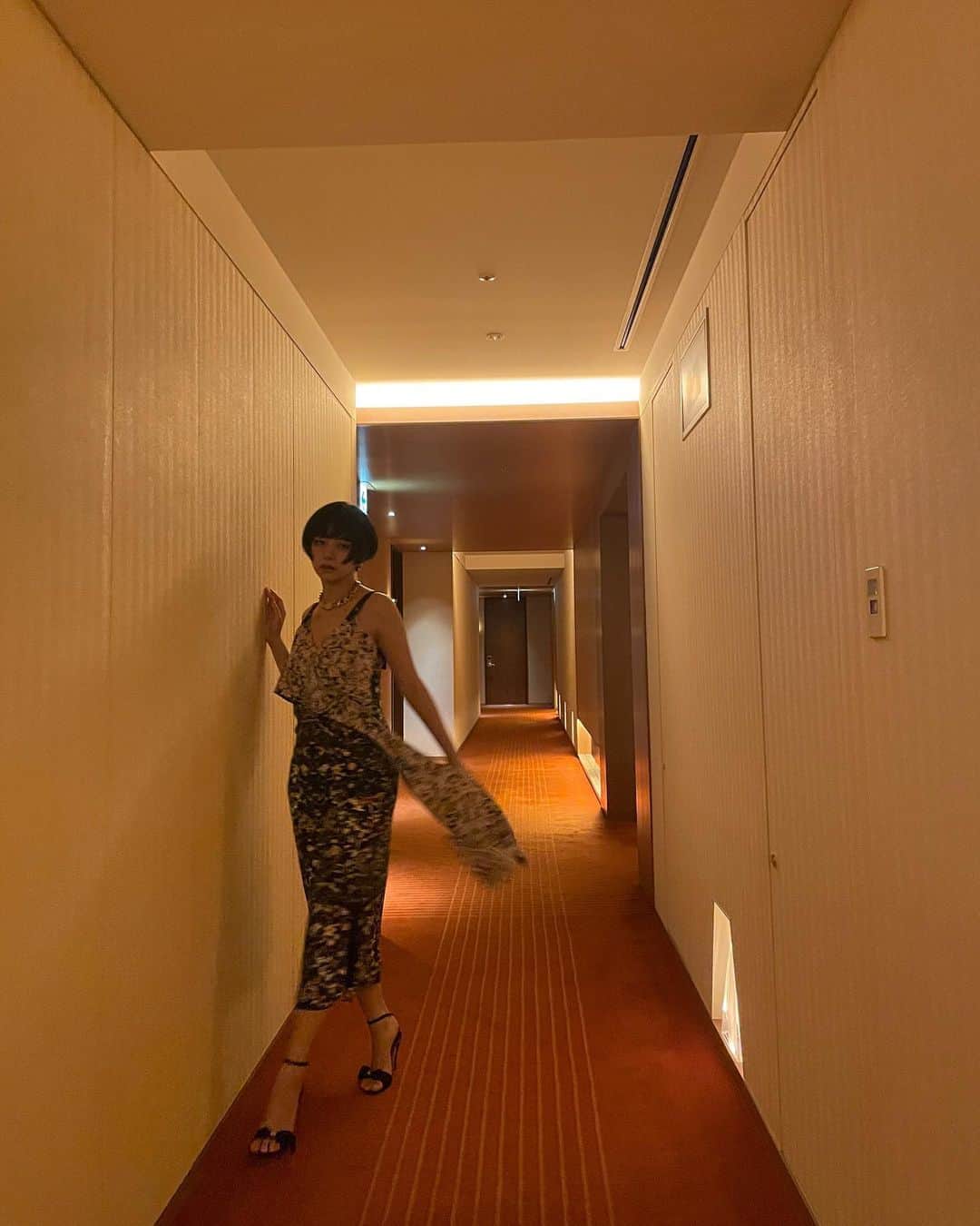 池田エライザさんのインスタグラム写真 - (池田エライザInstagram)「After→Before  と、 「次の任務はこの街ね。へぇ、面白くなりそうじゃない。」と言ってそうな後ろ姿。(言ってない)  #賭ケグルイ #賭ケグルイ絶体絶命ロシアンルーレット  #kakegurui #momobamikirari」6月10日 10時40分 - elaiza_ikd