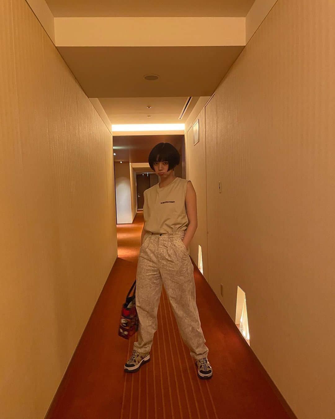 池田エライザさんのインスタグラム写真 - (池田エライザInstagram)「After→Before  と、 「次の任務はこの街ね。へぇ、面白くなりそうじゃない。」と言ってそうな後ろ姿。(言ってない)  #賭ケグルイ #賭ケグルイ絶体絶命ロシアンルーレット  #kakegurui #momobamikirari」6月10日 10時40分 - elaiza_ikd