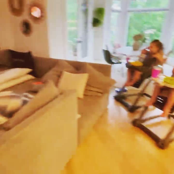 ヒラリー・スコットのインスタグラム