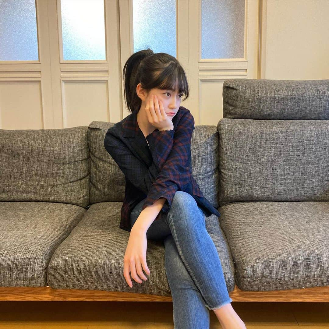 足川結珠さんのインスタグラム写真 - (足川結珠Instagram)「・ カッコイイ感じにしてみました❤︎ クールなゆずもどうですか？！👀 #足川結珠 #トップコート」6月10日 18時30分 - yuzu_ashikawa1222official