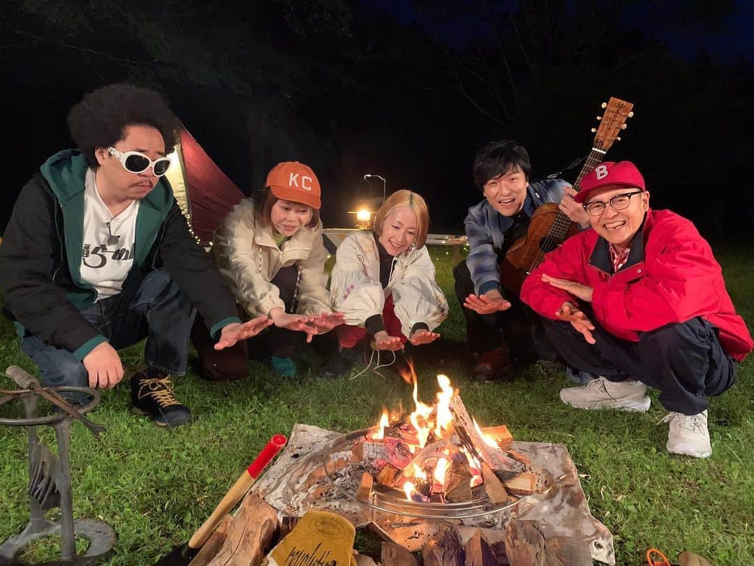 木村カエラさんのインスタグラム写真 - (木村カエラInstagram)「WOWOW CAMP TV出演が解禁！  キャンプだッホイ。  今日のよる0:00からオンデマンドで先行配信されます！ WOWOWプライムでは来週14日と21日に9話と10話に分けて放送されます！  「CAMP TV presented by CAMP HACK × FUJI & SUN」  ◆配信【WOWOWオンデマンド】［無料トライアル実施中］ ９〜１０話　６月１０日(木)２４：００　配信スタート  ◆放送【WOWOWプライム】 ９話　６/１４（月）２１：００ １０話　６/２１（月）２１：００  番組公式サイト：https://www.wowow.co.jp/detail/172681/  公式Twitter：@CAMP_TV_info  公式Instagram： @camp_tv.info」6月10日 12時01分 - kaela_official