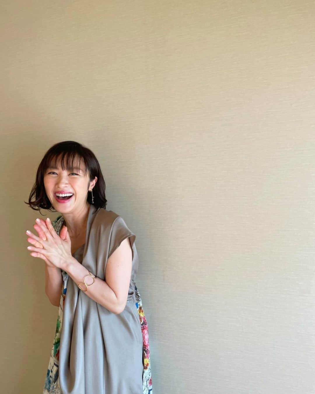 山口もえのインスタグラム：「・  いっぱい笑わせてくれてありがとう！！ 楽しくお仕事できるのは皆のおかげです♡  来週のさんま御殿📺 是非お楽しみに✨  6月15日（火）19:56～20:54 NTV「踊る！さんま御殿！！」  #TV#さんま御殿 #笑う門には福来る#😊」