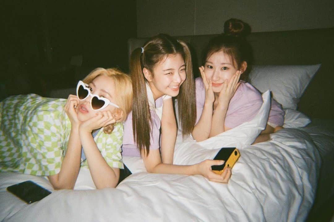 ITZYさんのインスタグラム写真 - (ITZYInstagram)「#itzy 📷📸」6月10日 16時19分 - itzy.all.in.us