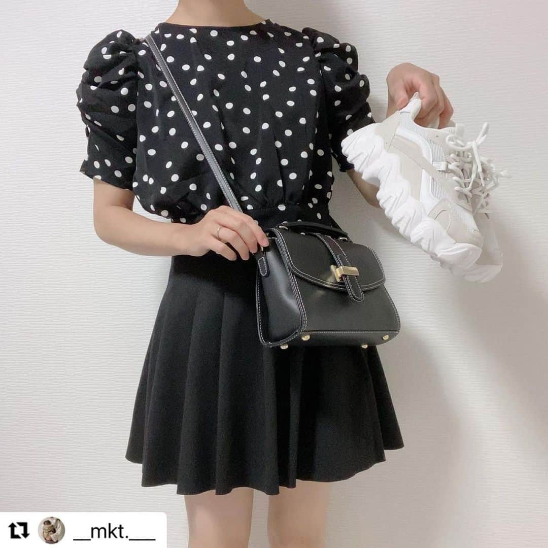 GRLさんのインスタグラム写真 - (GRLInstagram)「【👆画像をタップすると購入できるよ👆】 @__mkt.___ さん にGRL商品着用して頂いております💕 ありがとうございます✨ . @grl_official #グレイル #grl #プチプラ #ootd #fashion #プチプラコーデ #outfit #ファッション #可愛い #かわいい #コーデ #コーディネート #cute #大人カジュアル #カジュアルコーデ#GRL購入品#グレイル購入品#購入品 #ショルダーブラウス #ショートパンツ #ストレートパンツ」6月10日 17時04分 - grl_official