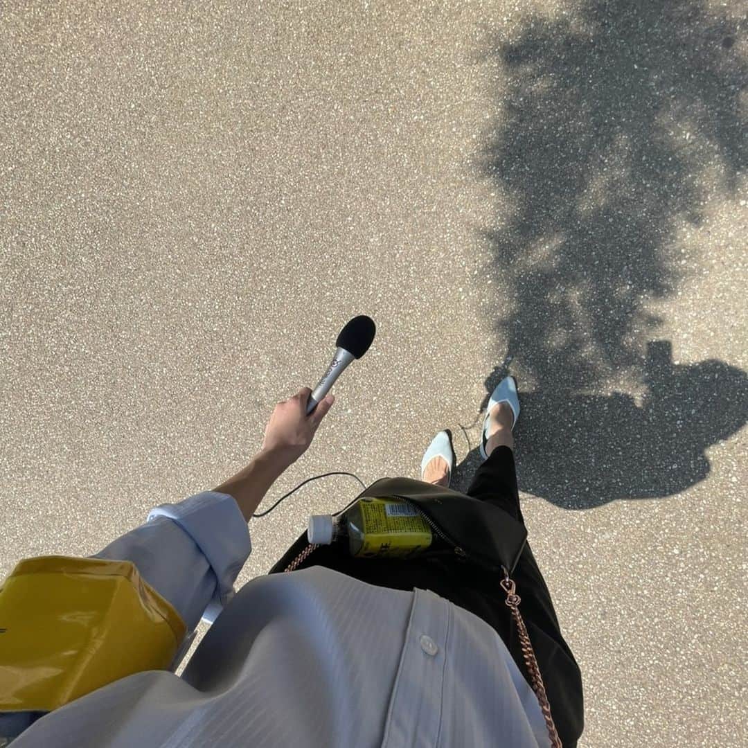 フジテレビ「プライムニュース イブニング」さんのインスタグラム写真 - (フジテレビ「プライムニュース イブニング」Instagram)「【フィールドキャスターたちの #現場ライブ 】 きょうは暑くて暑くて、お水を持ち歩きながら取材しました🏃🏼‍♀️🎤  東京・三鷹市と武蔵野市にまたがる、井の頭公園へ⛲️ オリンピックのパブリックビューイング開催をめぐり揺れています。 動画は、fnn 194613 で検索できます。  https://www.fnn.jp/articles/-/194613  #小澤陽子 #FCの現場取材記 #FC #FieldCaster #フィールドキャスター #小澤陽子 @yoko.ozawa729 #イット #東京オリンピック #オリンピック」6月10日 20時40分 - livenews_it