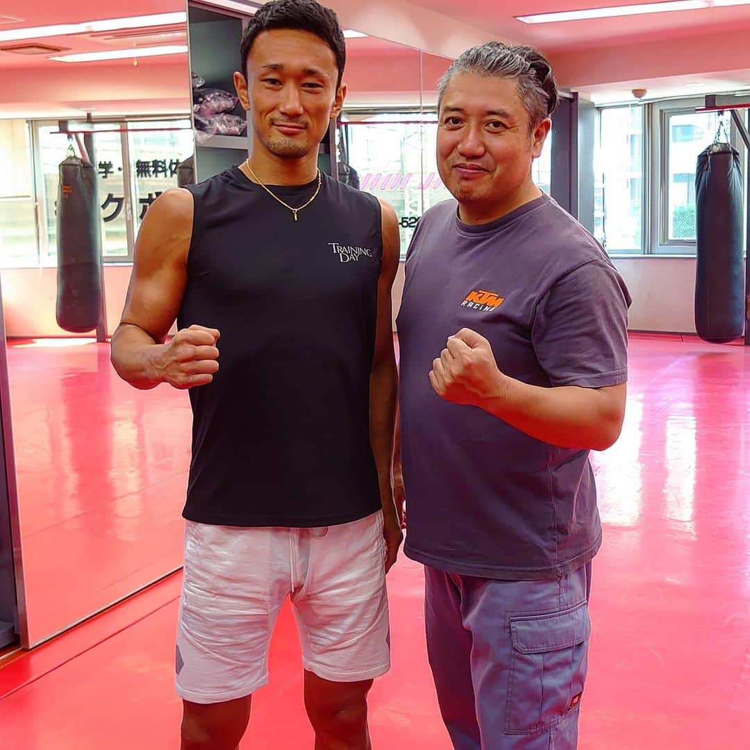 梅野源治のインスタグラム：「株式会社新井電気商会様からスポンサーご支援いただけることになりました😊  お兄様からのご紹介に。そして、新井社長に心から感謝🔥 応援していただける今に感謝して未来をより良いものにするぞ！！  http://www.araidenki-shokai.co.jp/index.html」